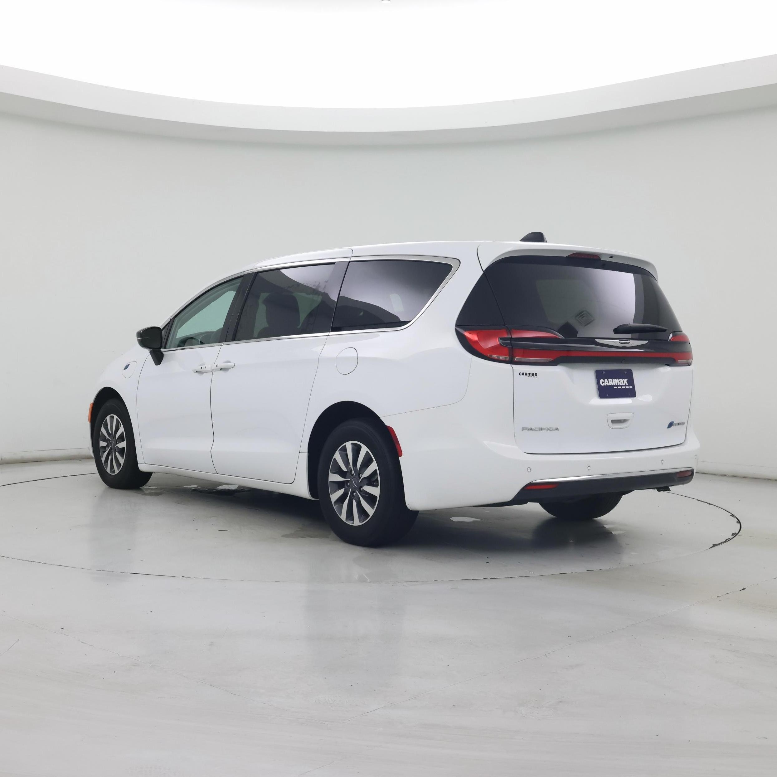 Thumbnail: 2024 Chrysler Pacifica - 2