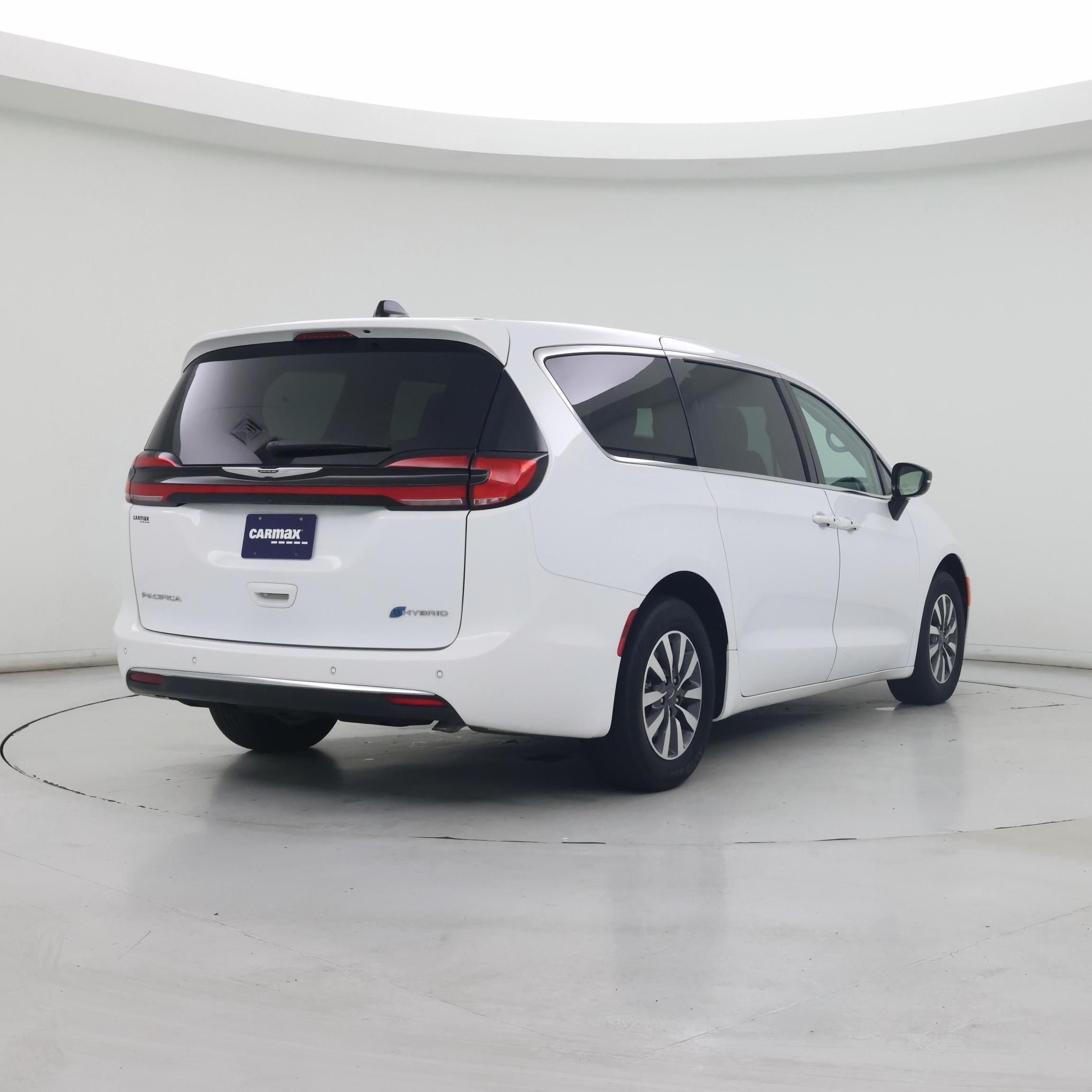 Thumbnail: 2024 Chrysler Pacifica - 8