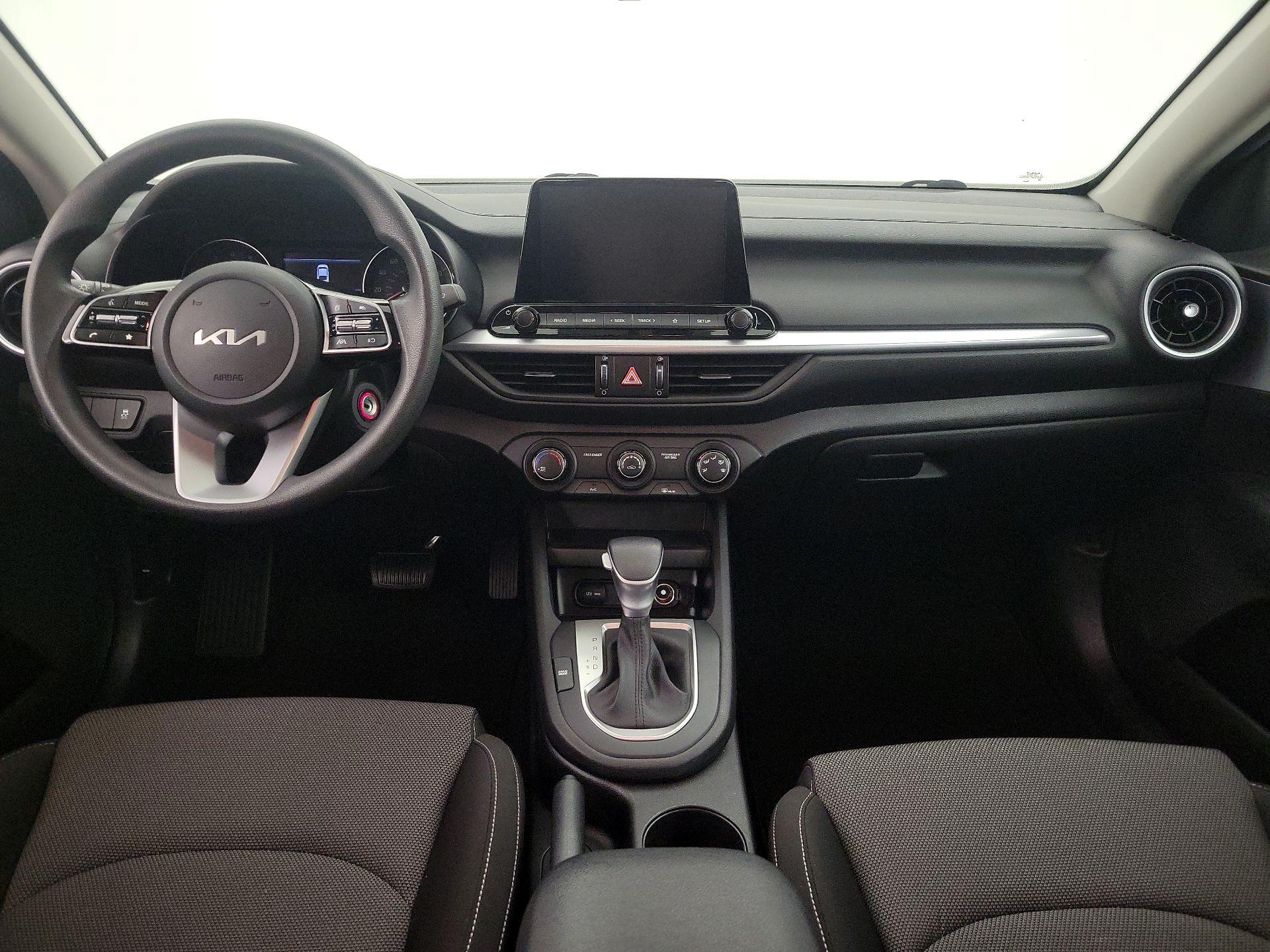Thumbnail: 2023 Kia Forte - 9