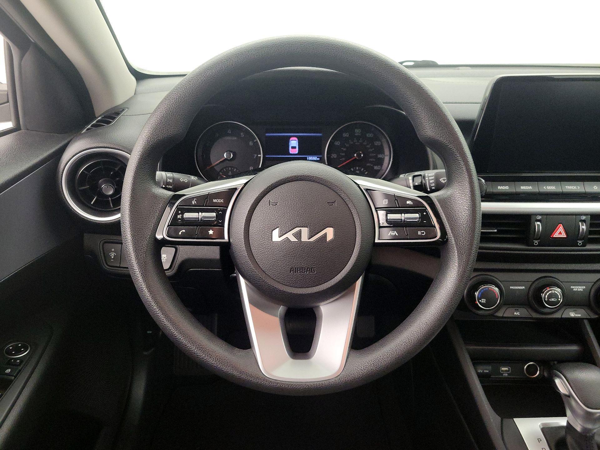 Thumbnail: 2023 Kia Forte - 10