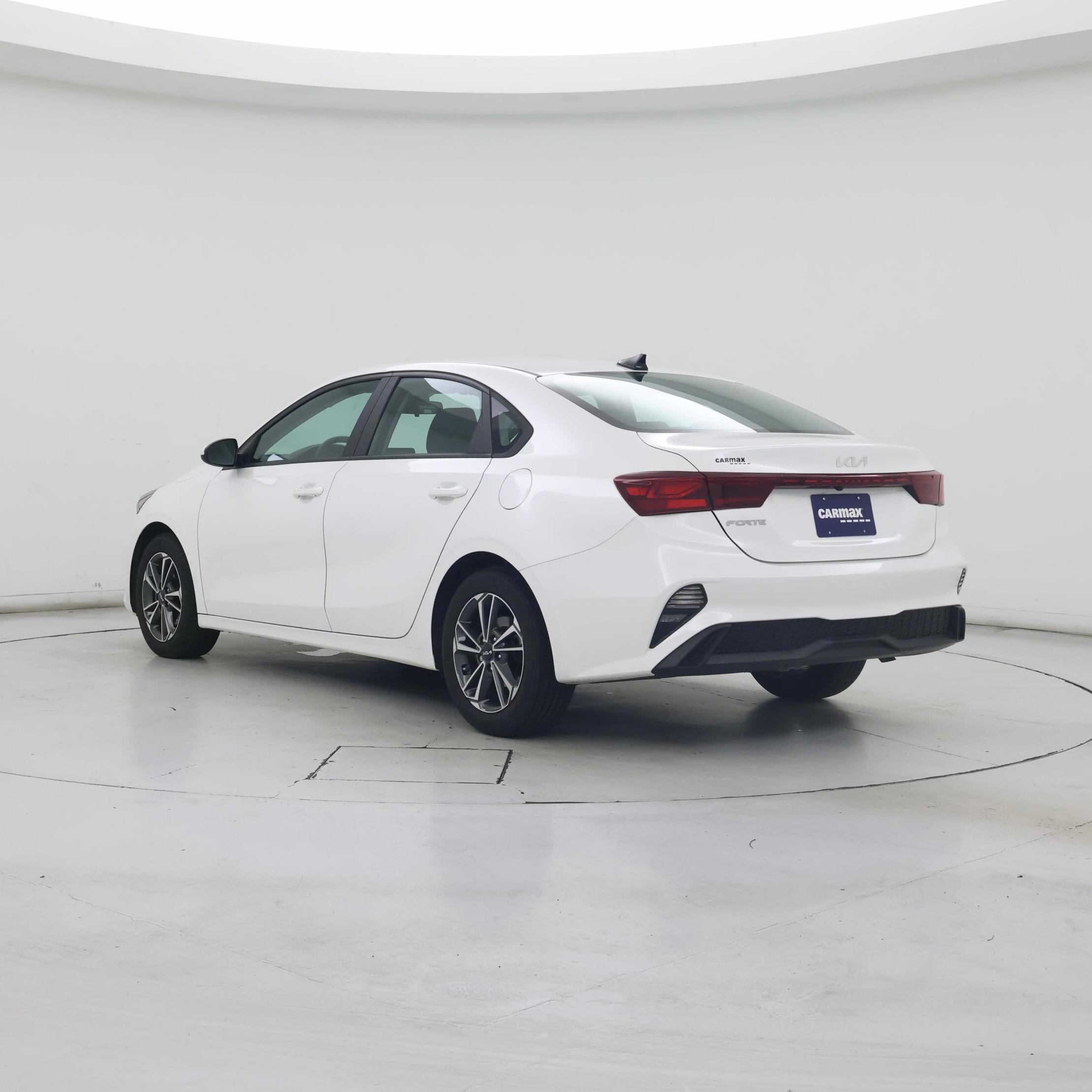 Thumbnail: 2023 Kia Forte - 2