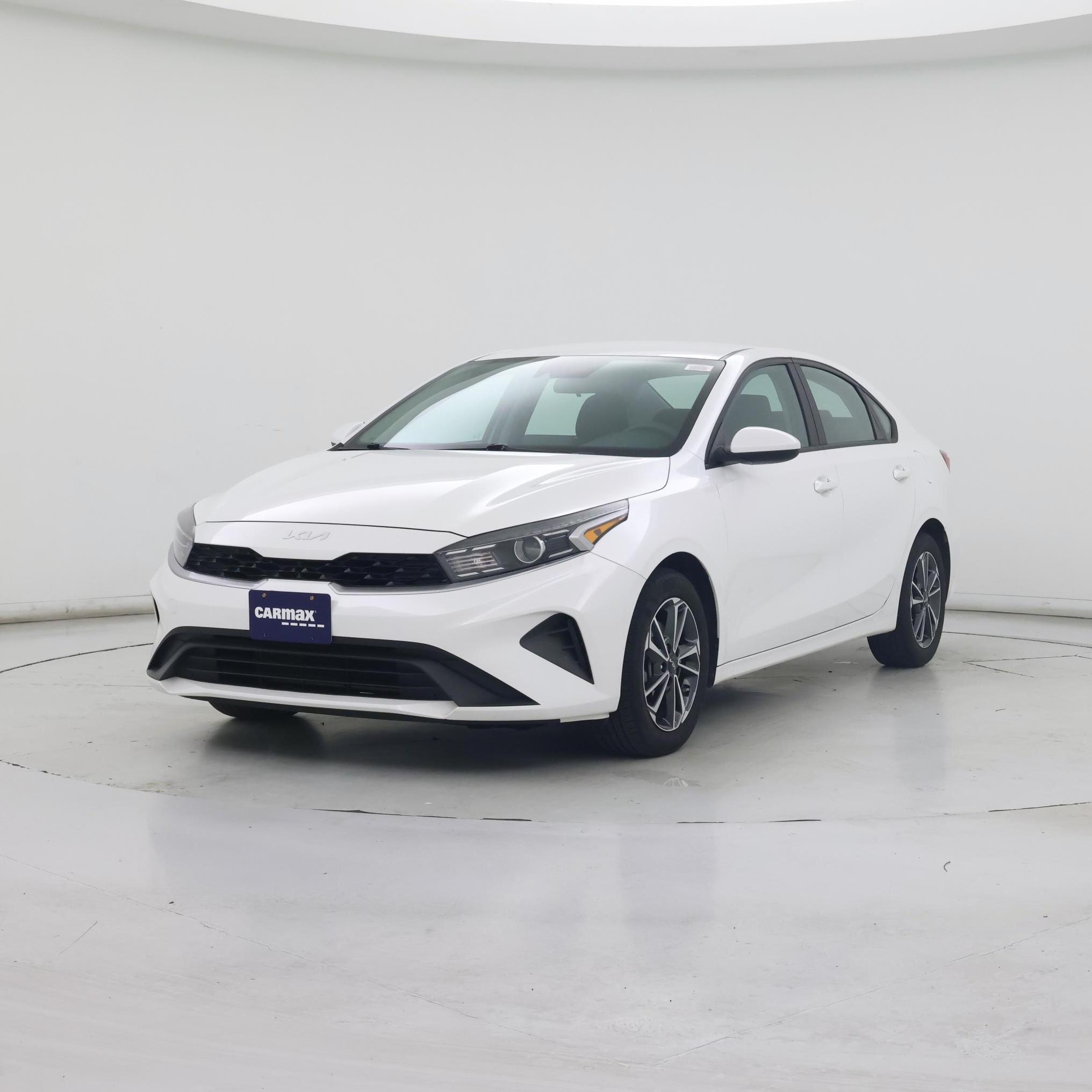 Thumbnail: 2023 Kia Forte - 4