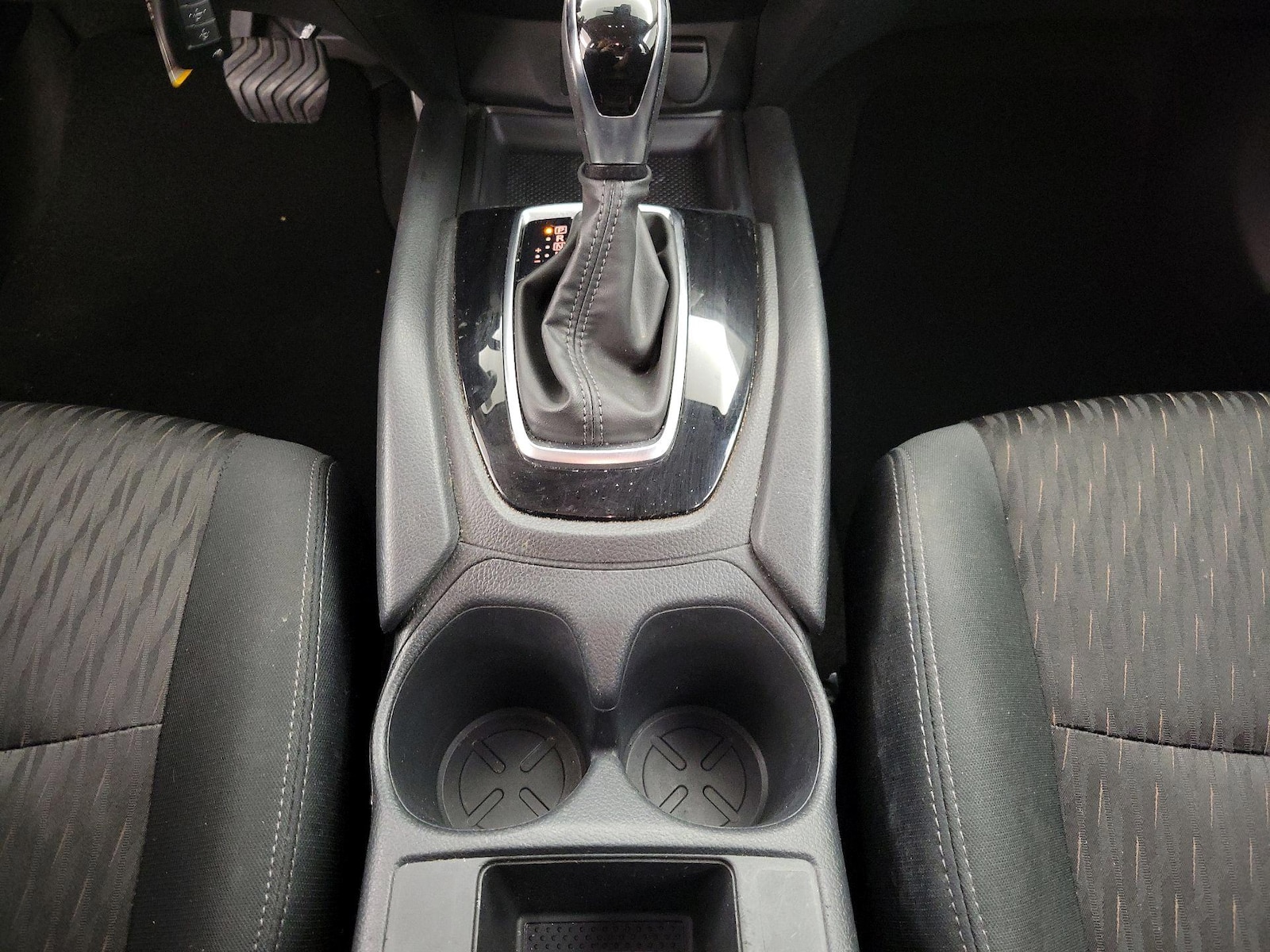 2020 Nissan Rogue S - Photo 18