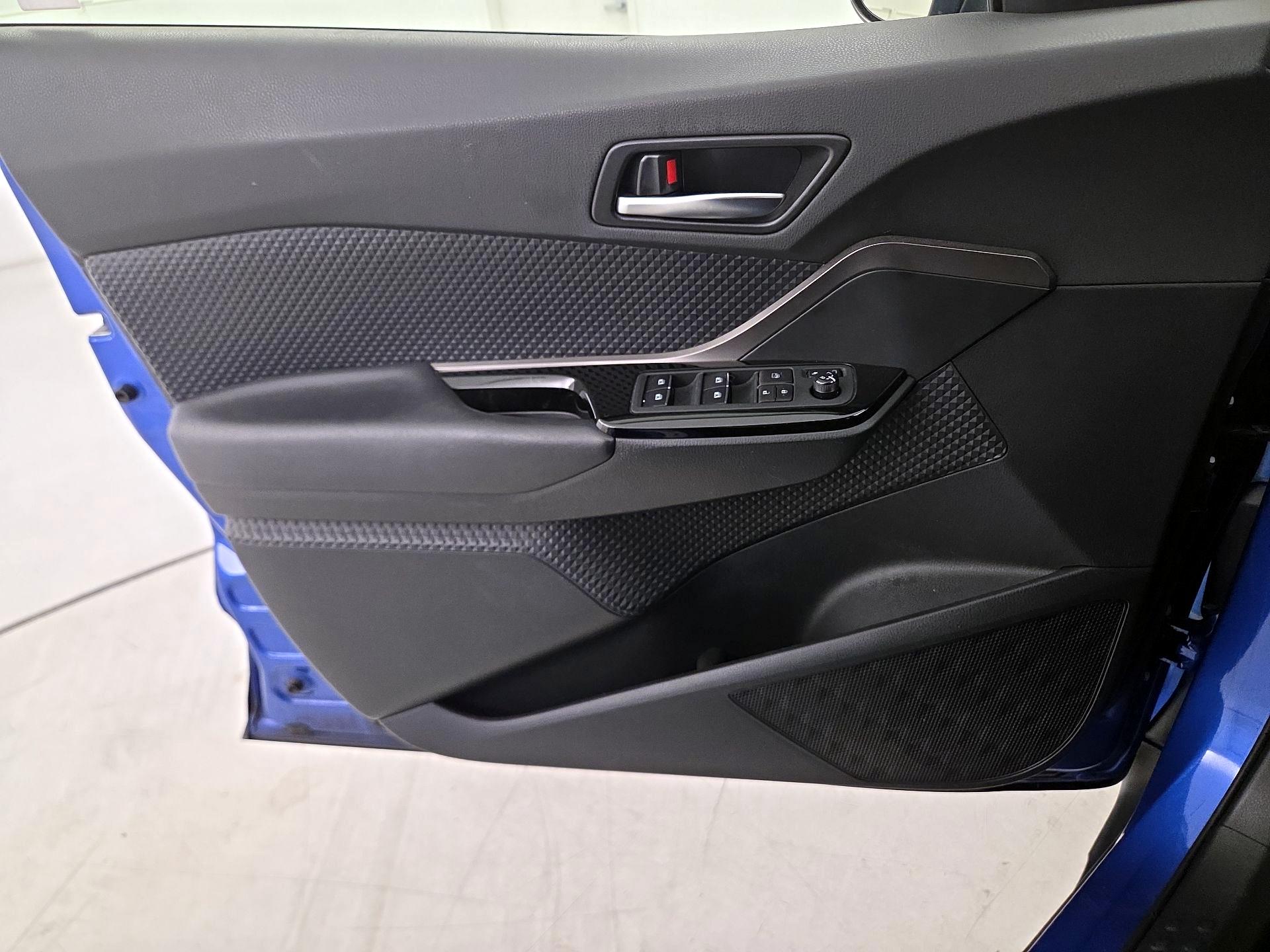 Thumbnail: 2019 Toyota C-HR - 12