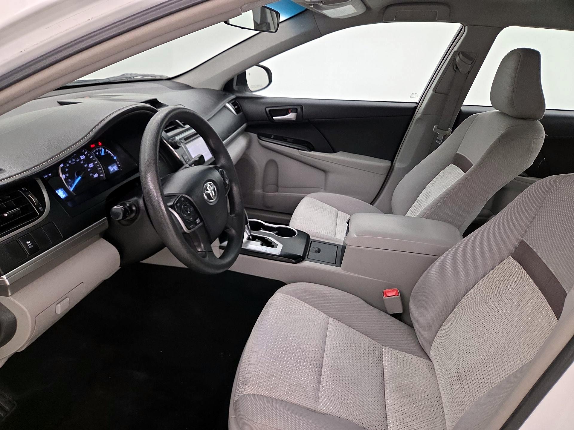 Thumbnail: 2014 Toyota Camry - 11