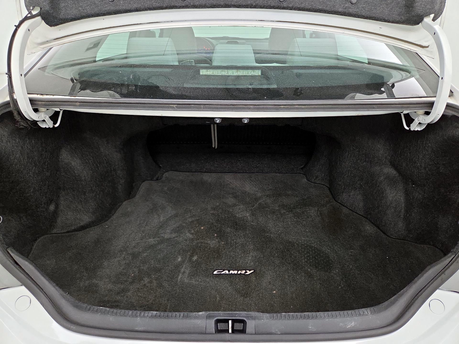 Thumbnail: 2014 Toyota Camry - 20