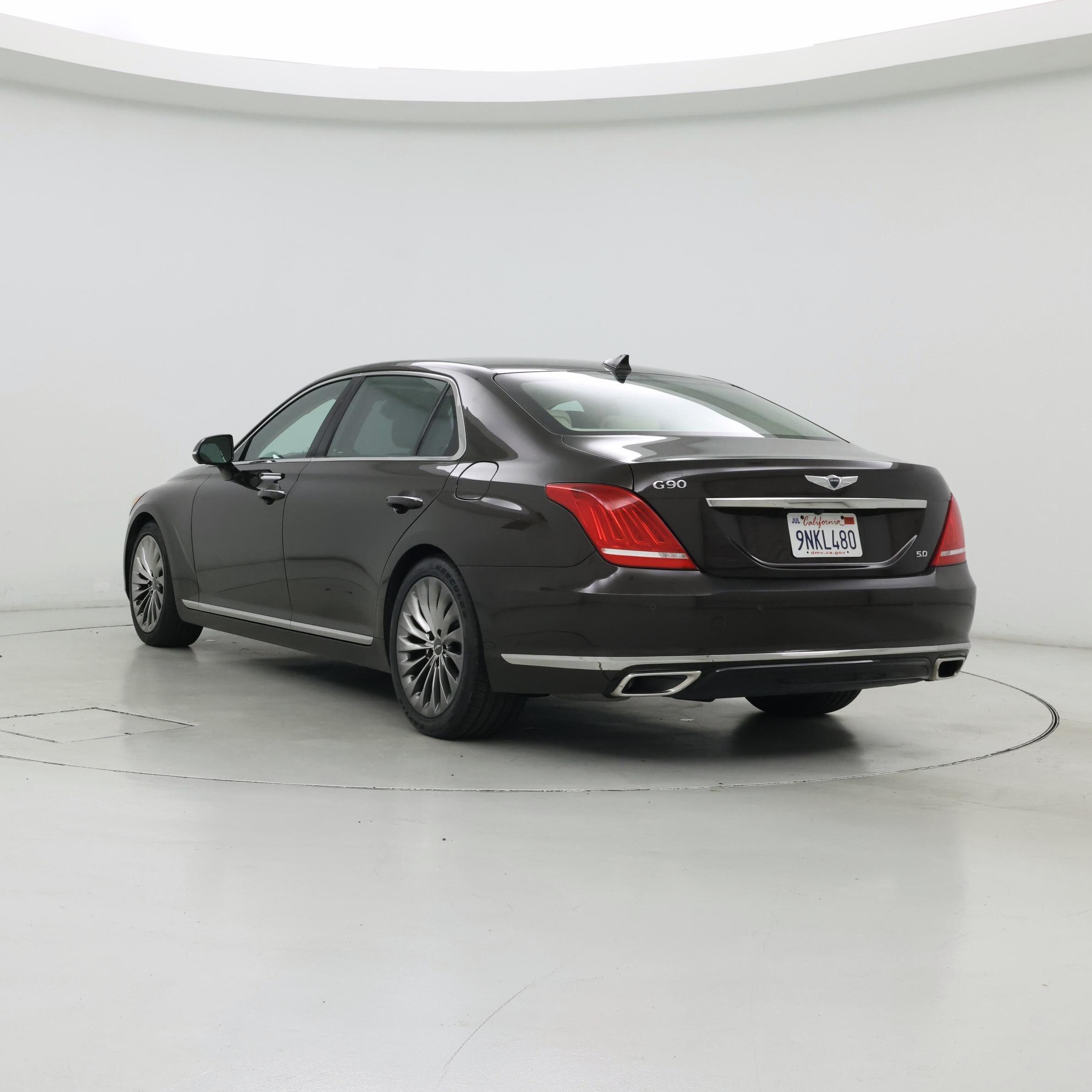 Thumbnail: 2019 Genesis G90 - 2