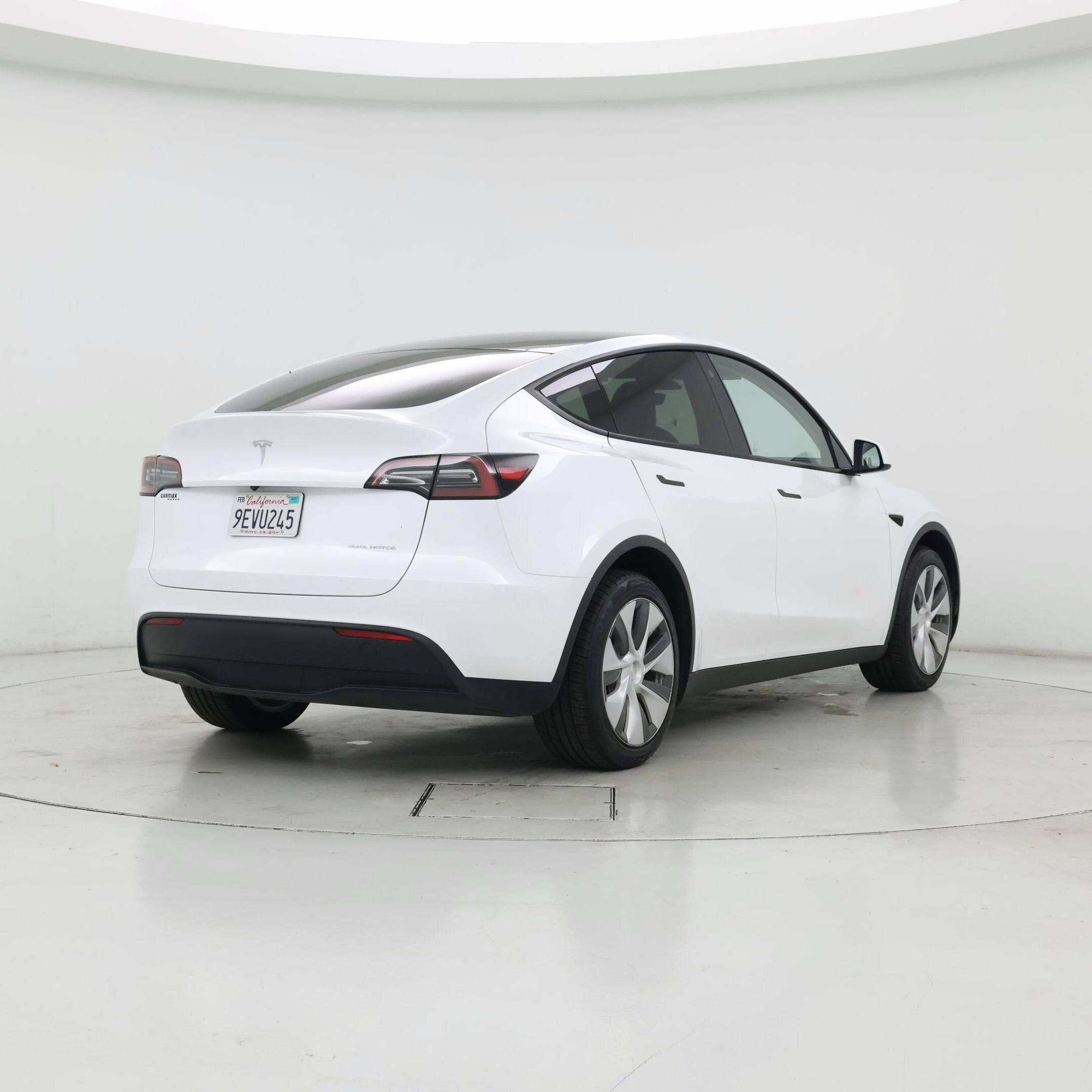 Thumbnail: 2023 Tesla Model Y - 8