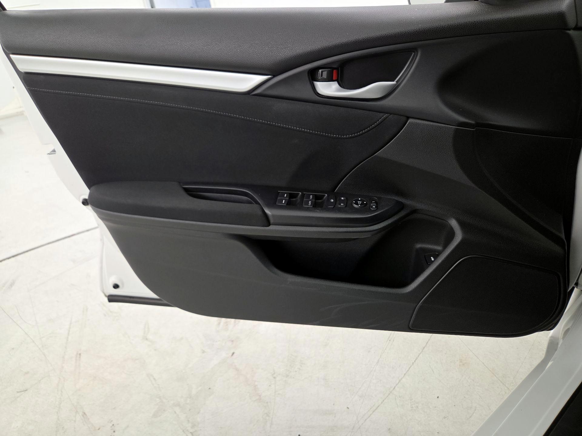 Thumbnail: 2018 Honda Civic - 12
