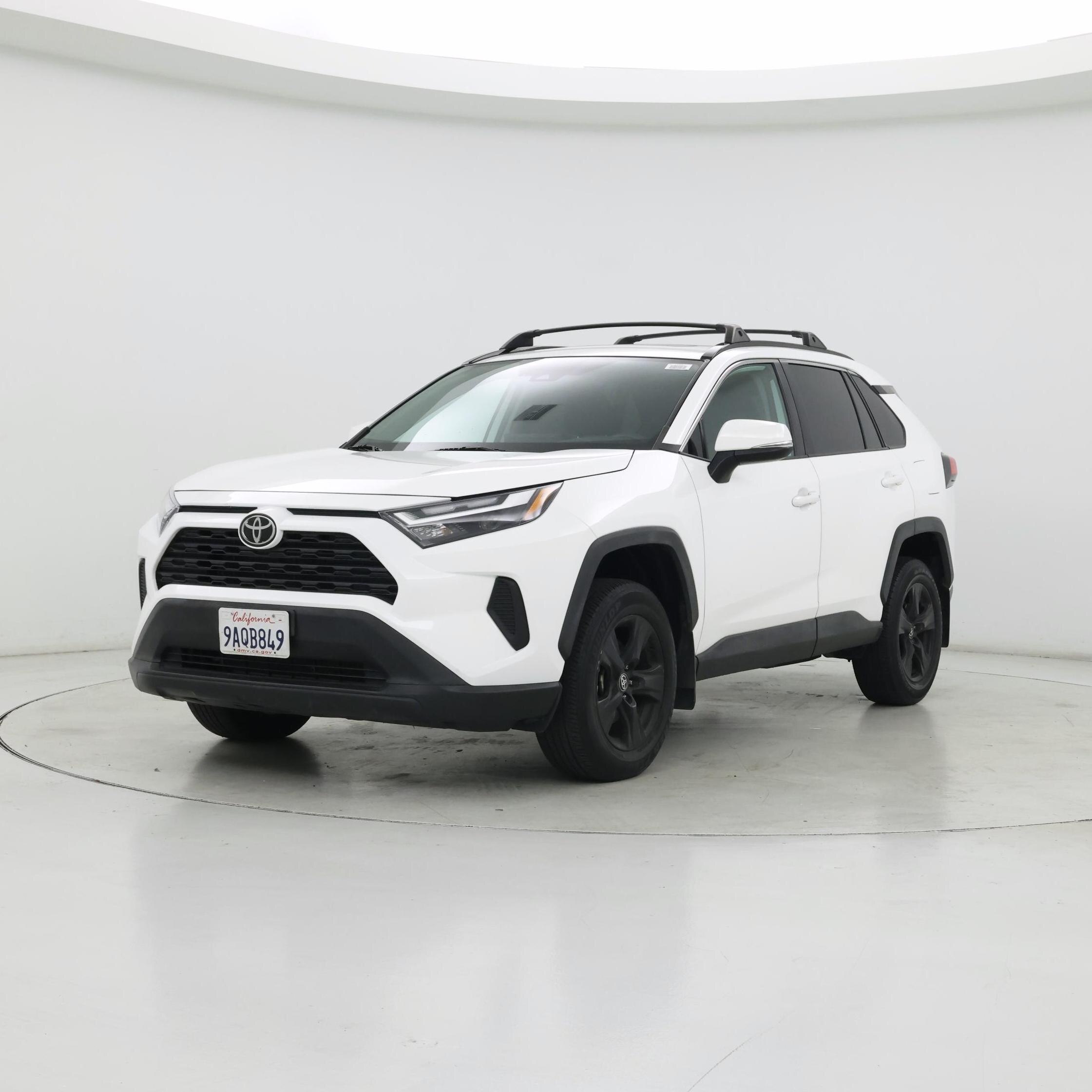 Thumbnail: 2022 Toyota RAV4 - 4