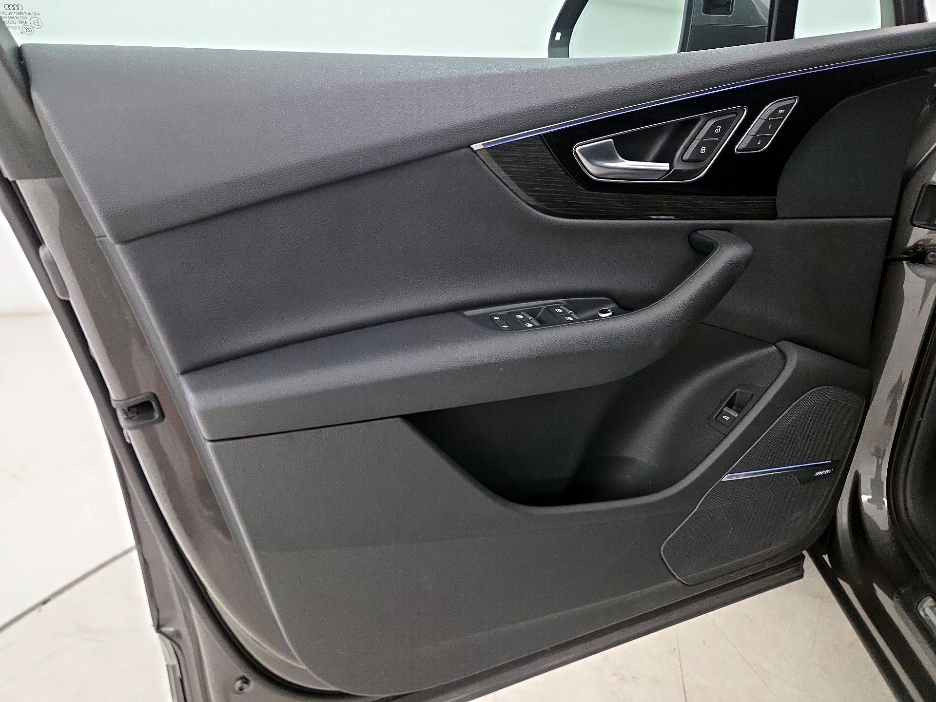 Thumbnail: 2019 Audi Q7 - 12