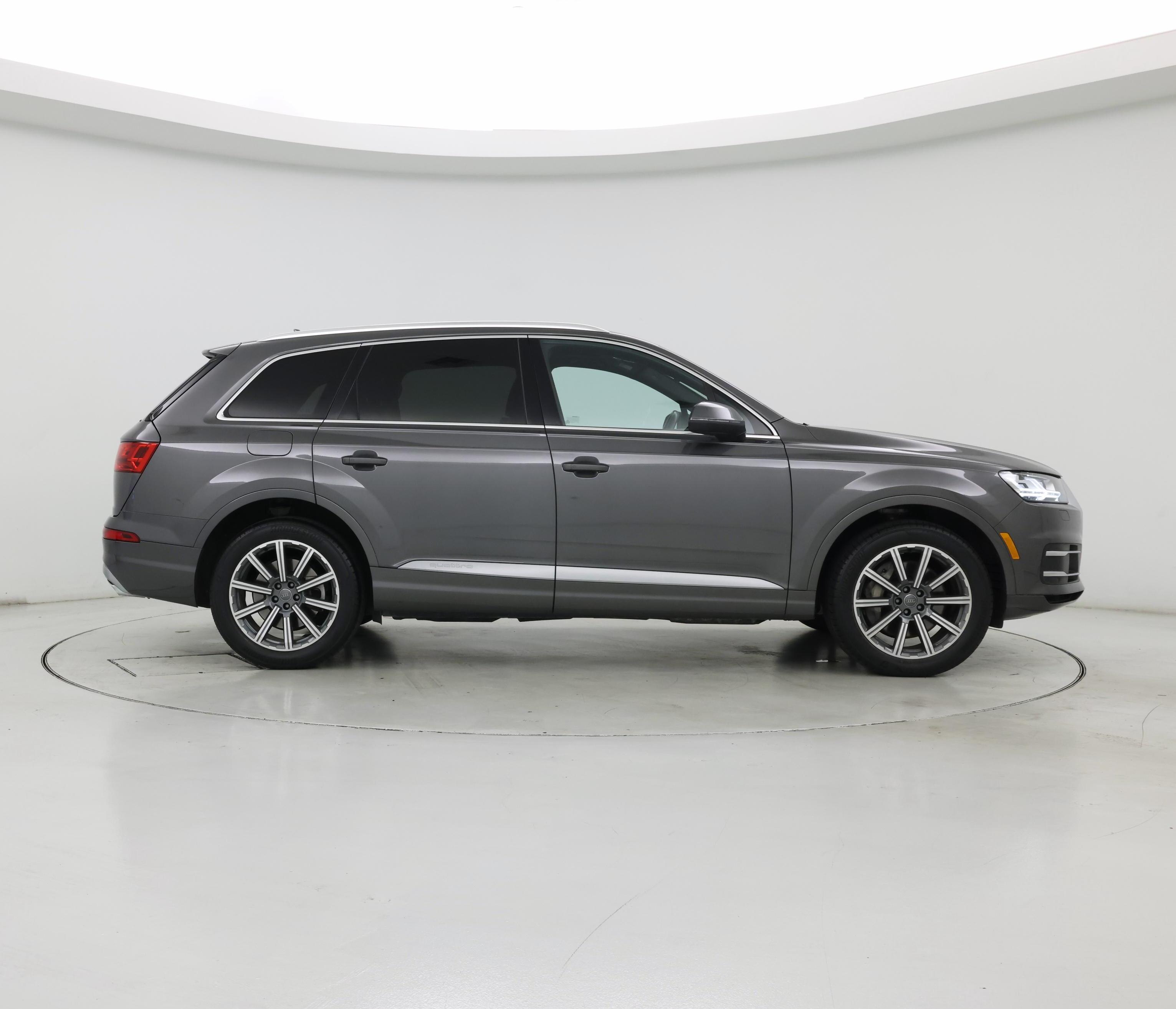 Thumbnail: 2019 Audi Q7 - 7