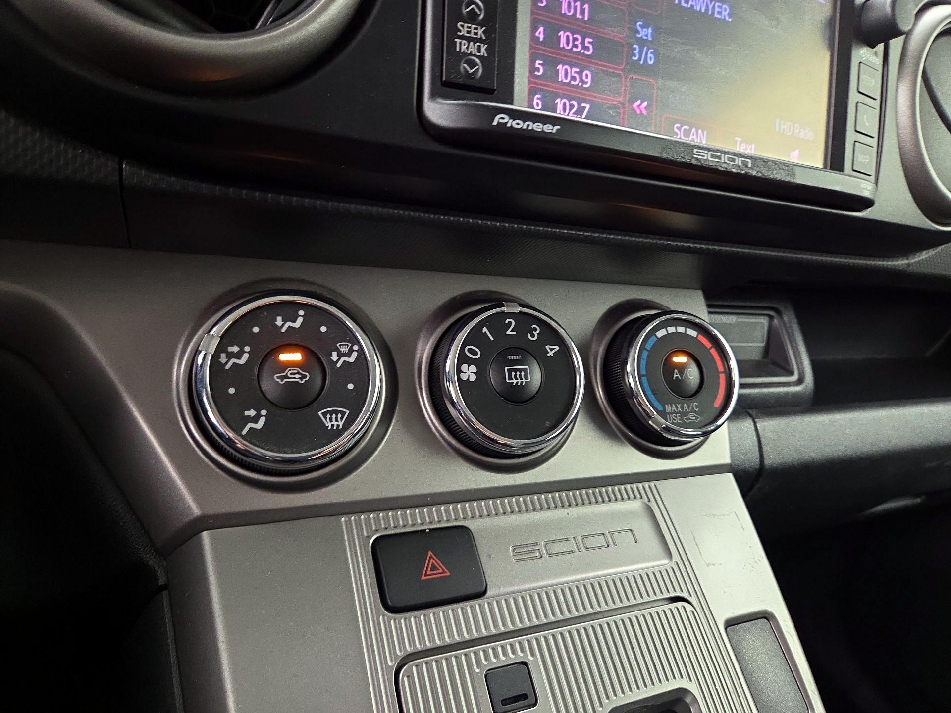 Thumbnail: 2014 Scion xB - 15