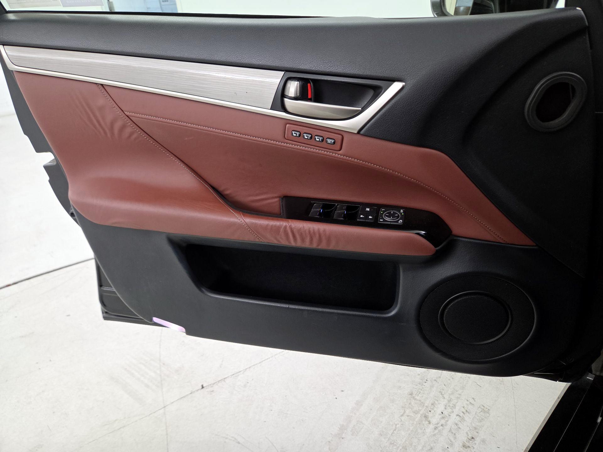 Thumbnail: 2014 Lexus GS - 12