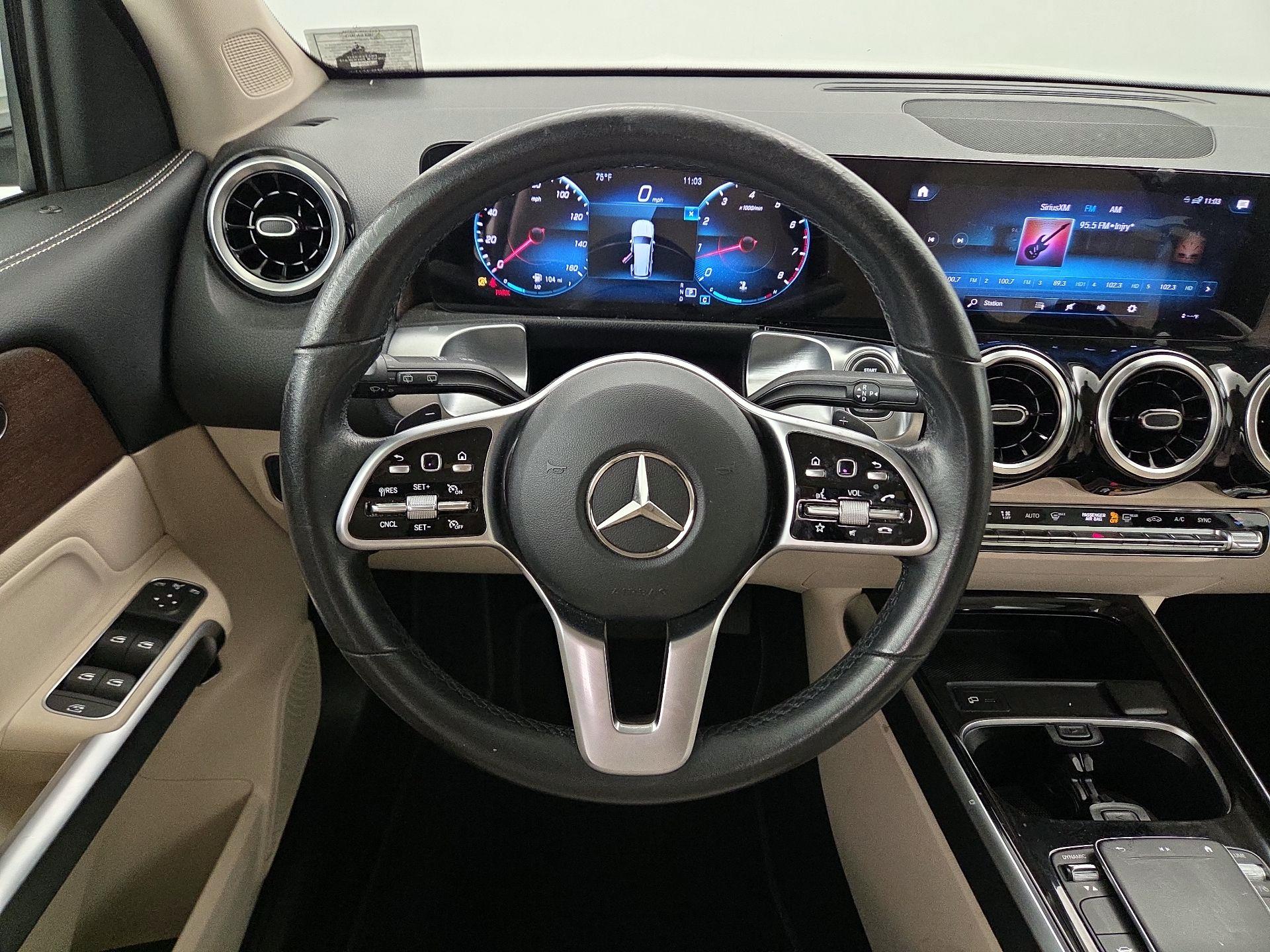Thumbnail: 2022 Mercedes-Benz GLB - 10