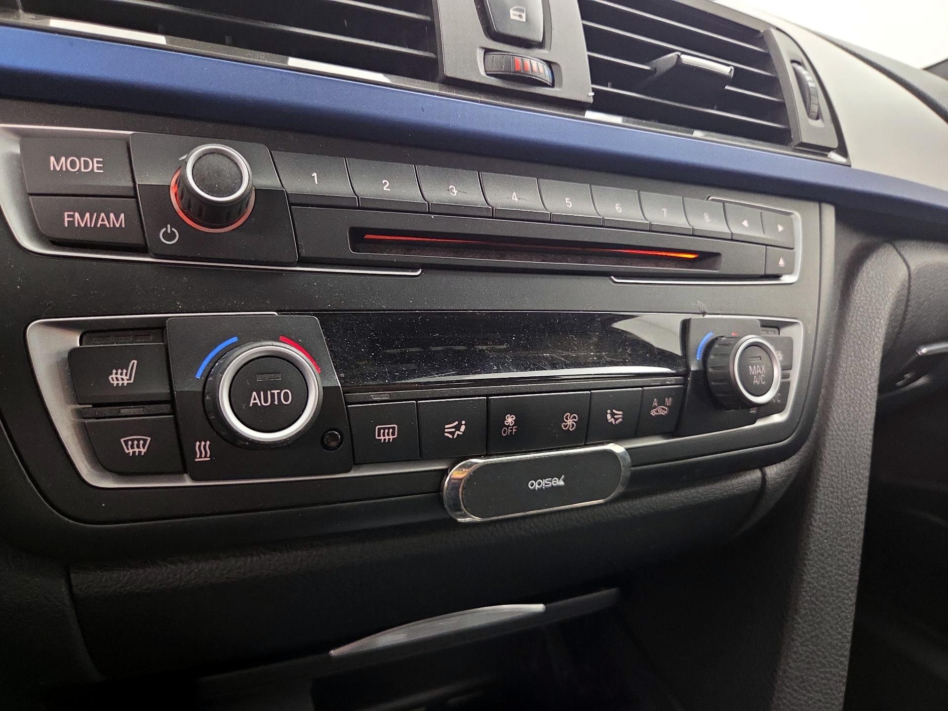 Thumbnail: 2015 BMW 3 Series - 15