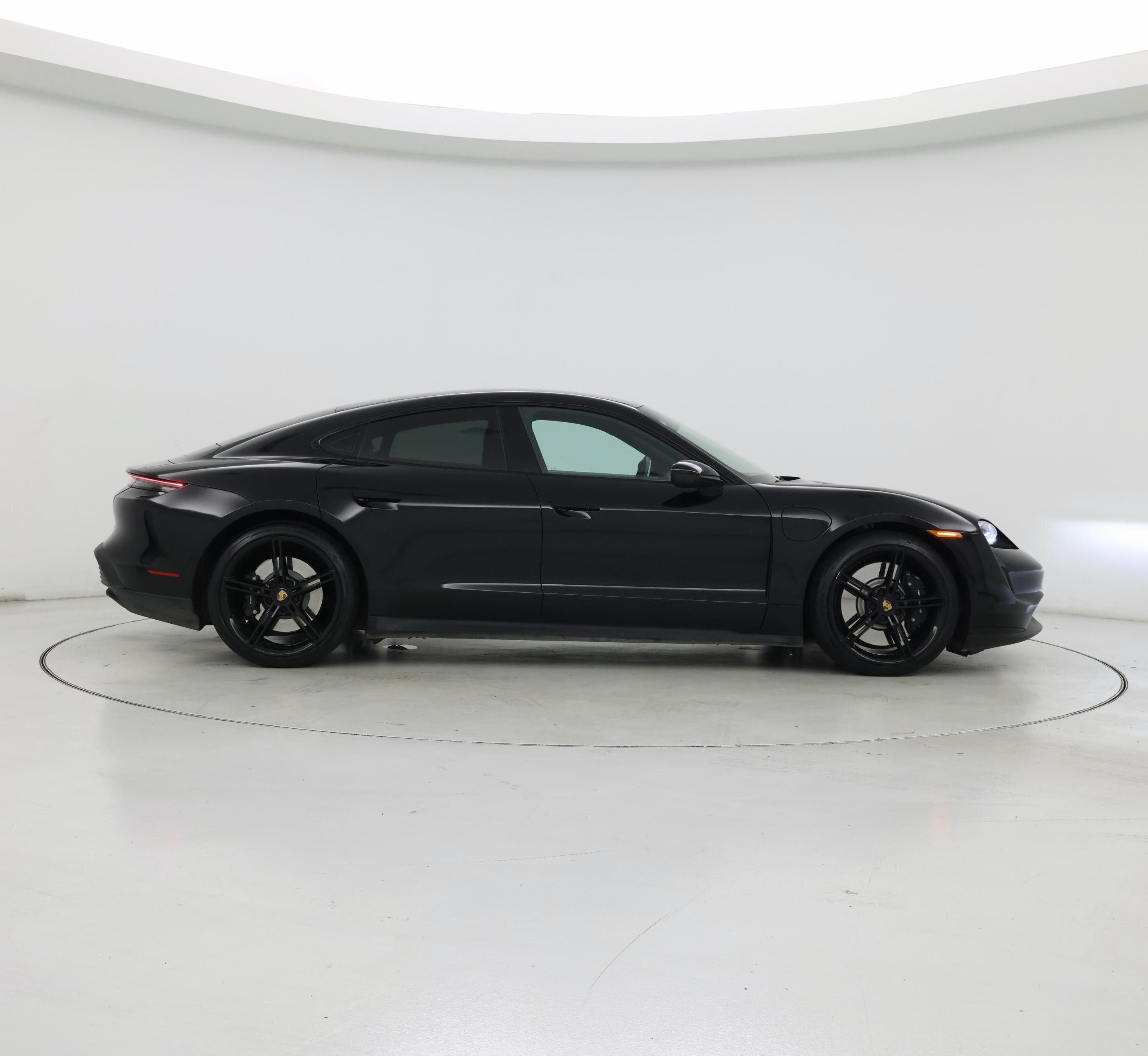 Thumbnail: 2021 Porsche Taycan - 7