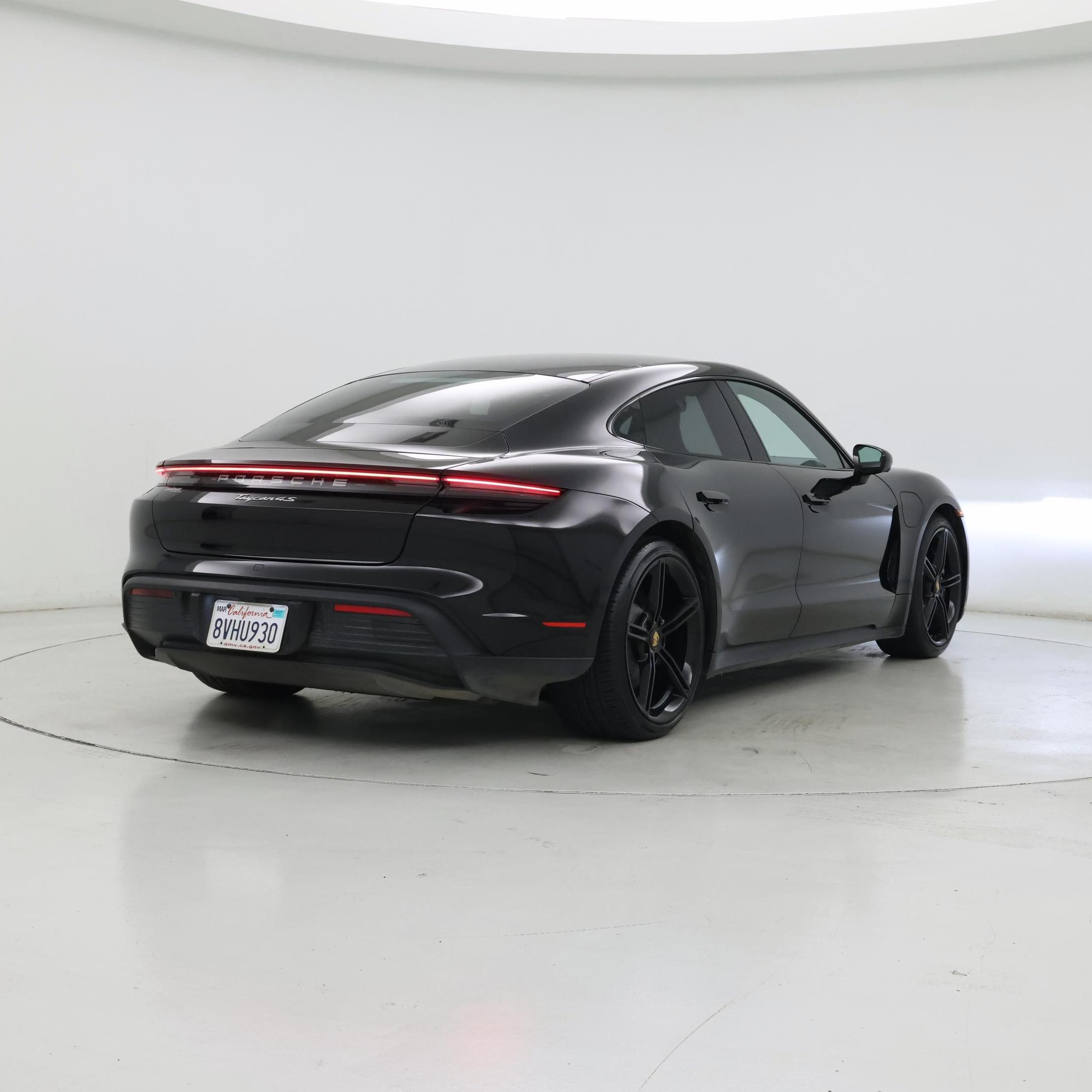 Thumbnail: 2021 Porsche Taycan - 8