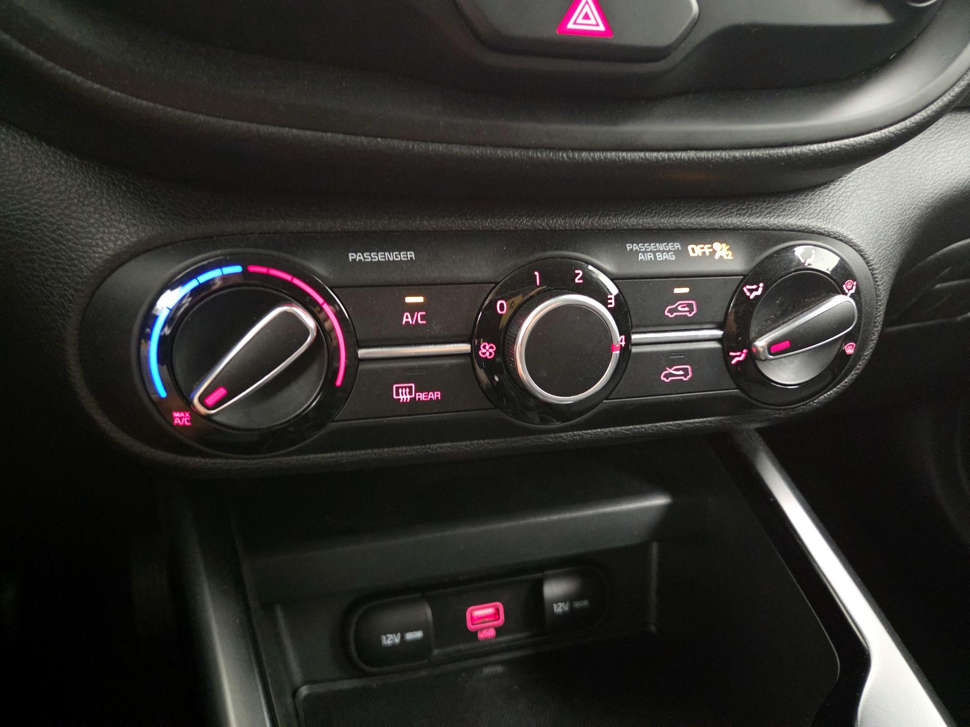 Thumbnail: 2020 Kia Soul - 16