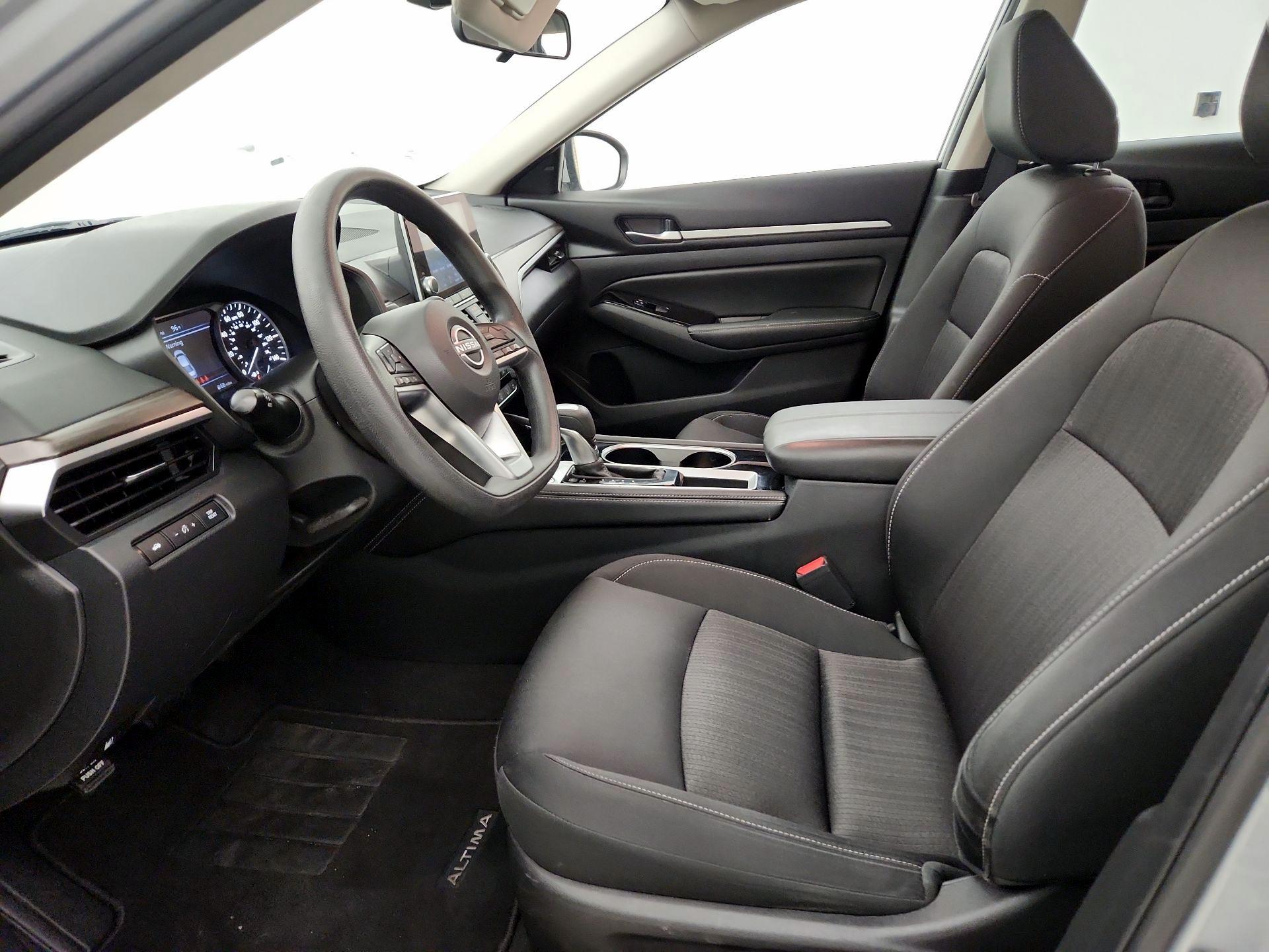 Thumbnail: 2023 Nissan Altima - 9