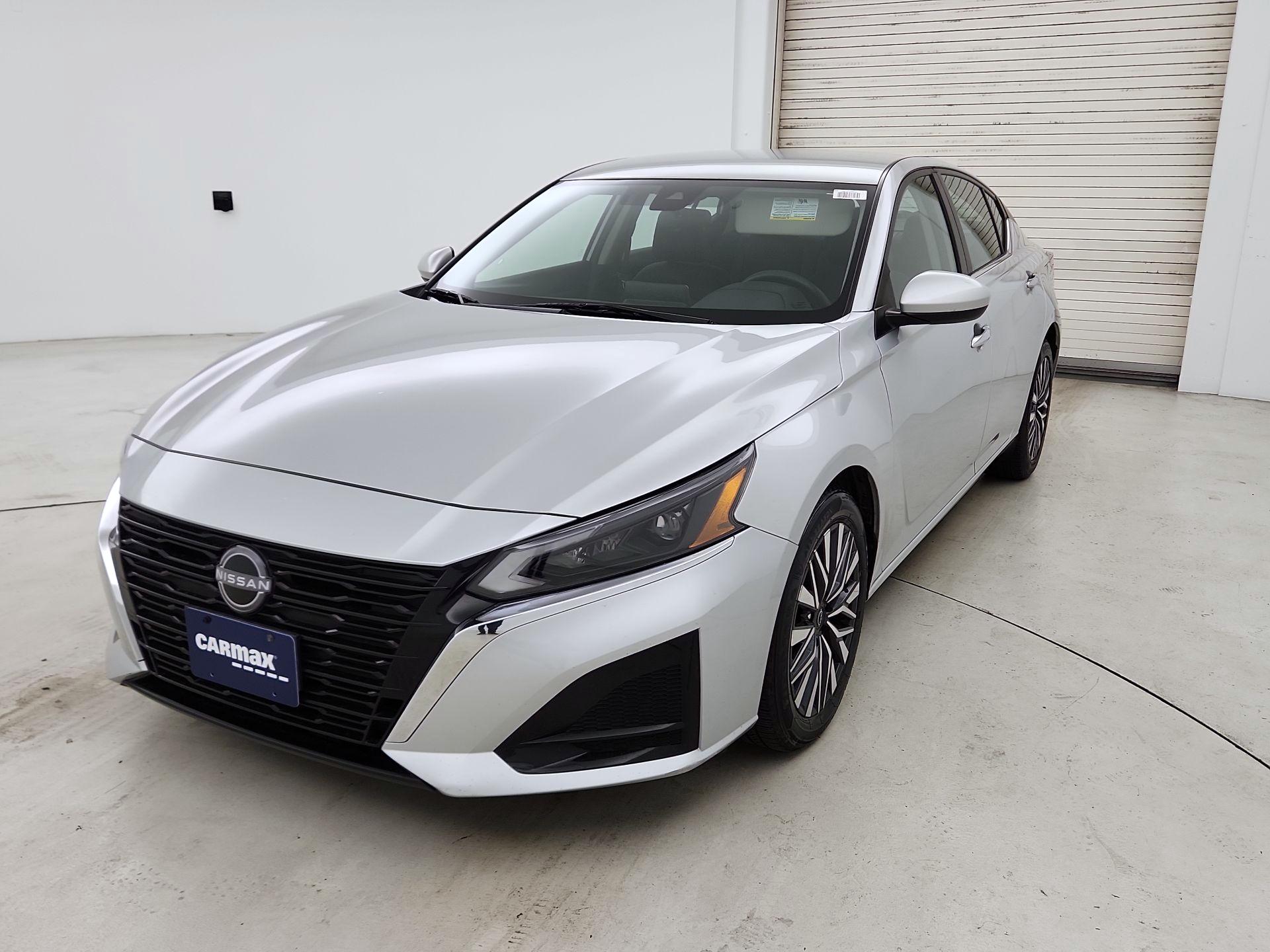 Thumbnail: 2023 Nissan Altima - 3