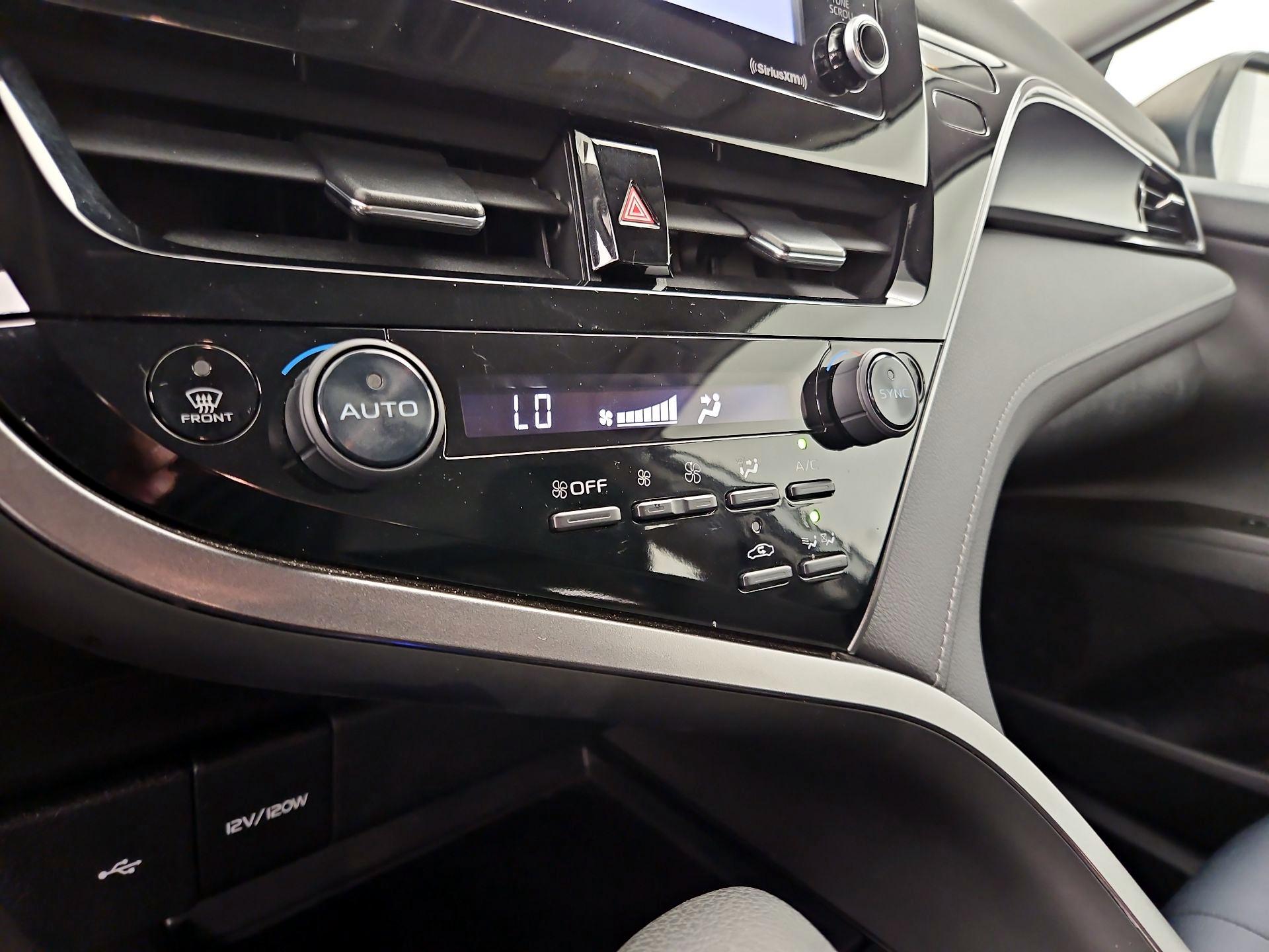 Thumbnail: 2021 Toyota Camry - 16