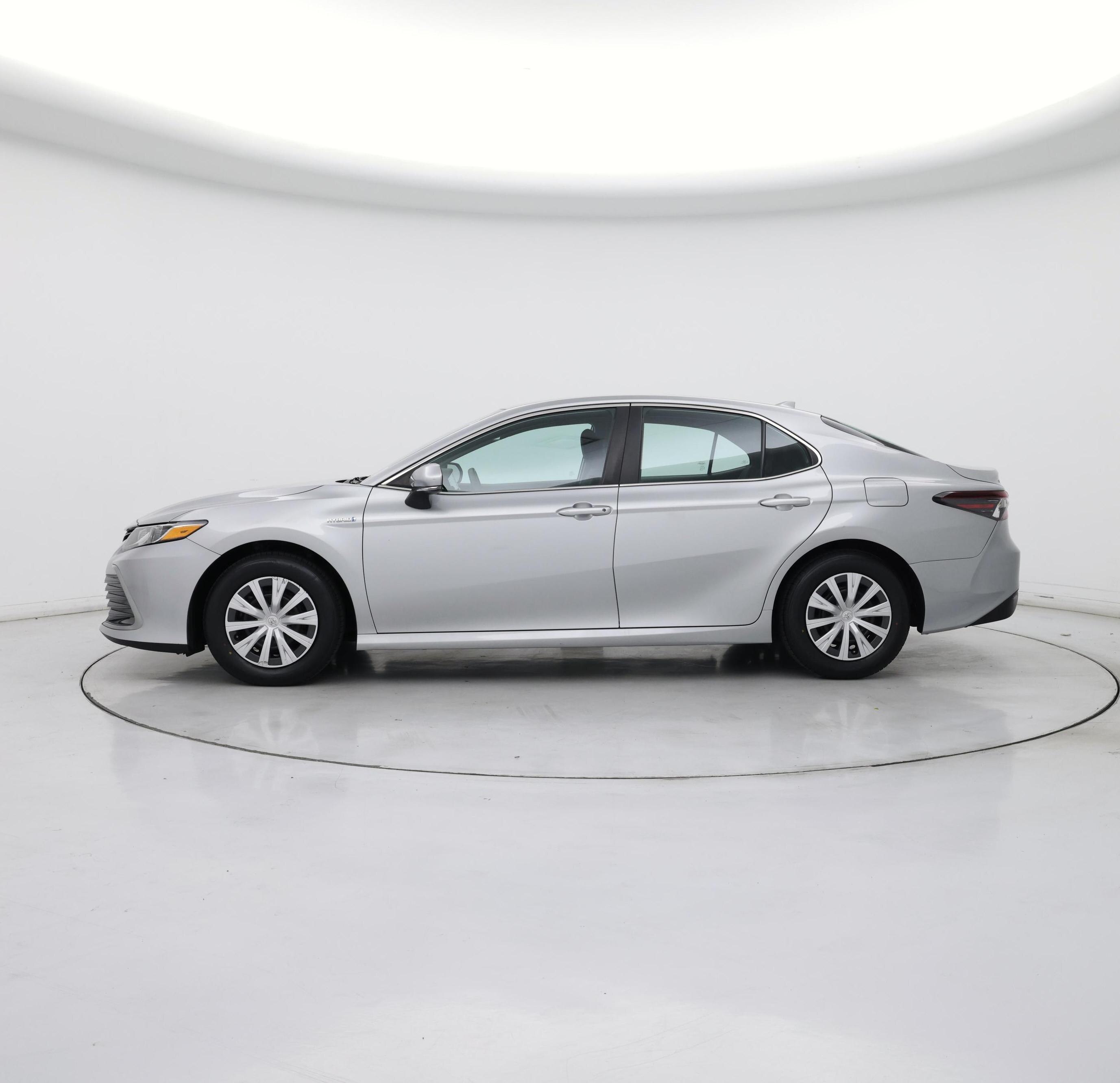 Thumbnail: 2021 Toyota Camry - 3