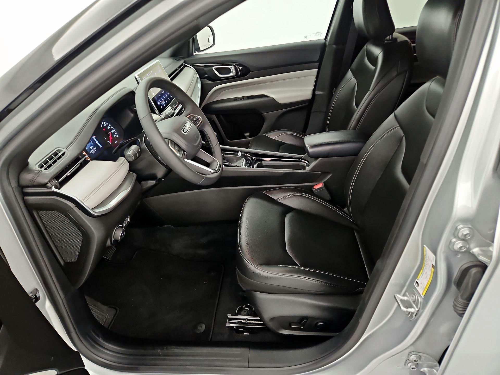 Thumbnail: 2025 Jeep Compass - 11