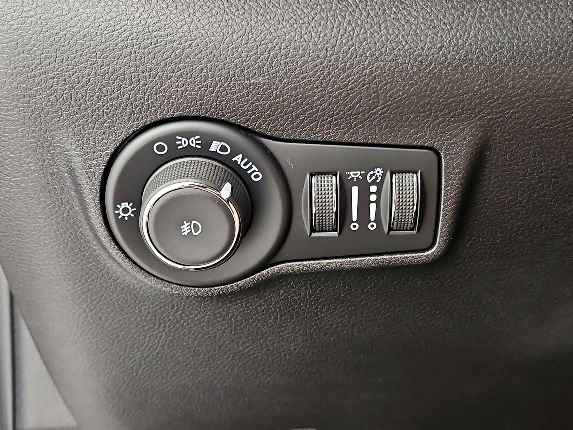 Thumbnail: 2025 Jeep Compass - 13