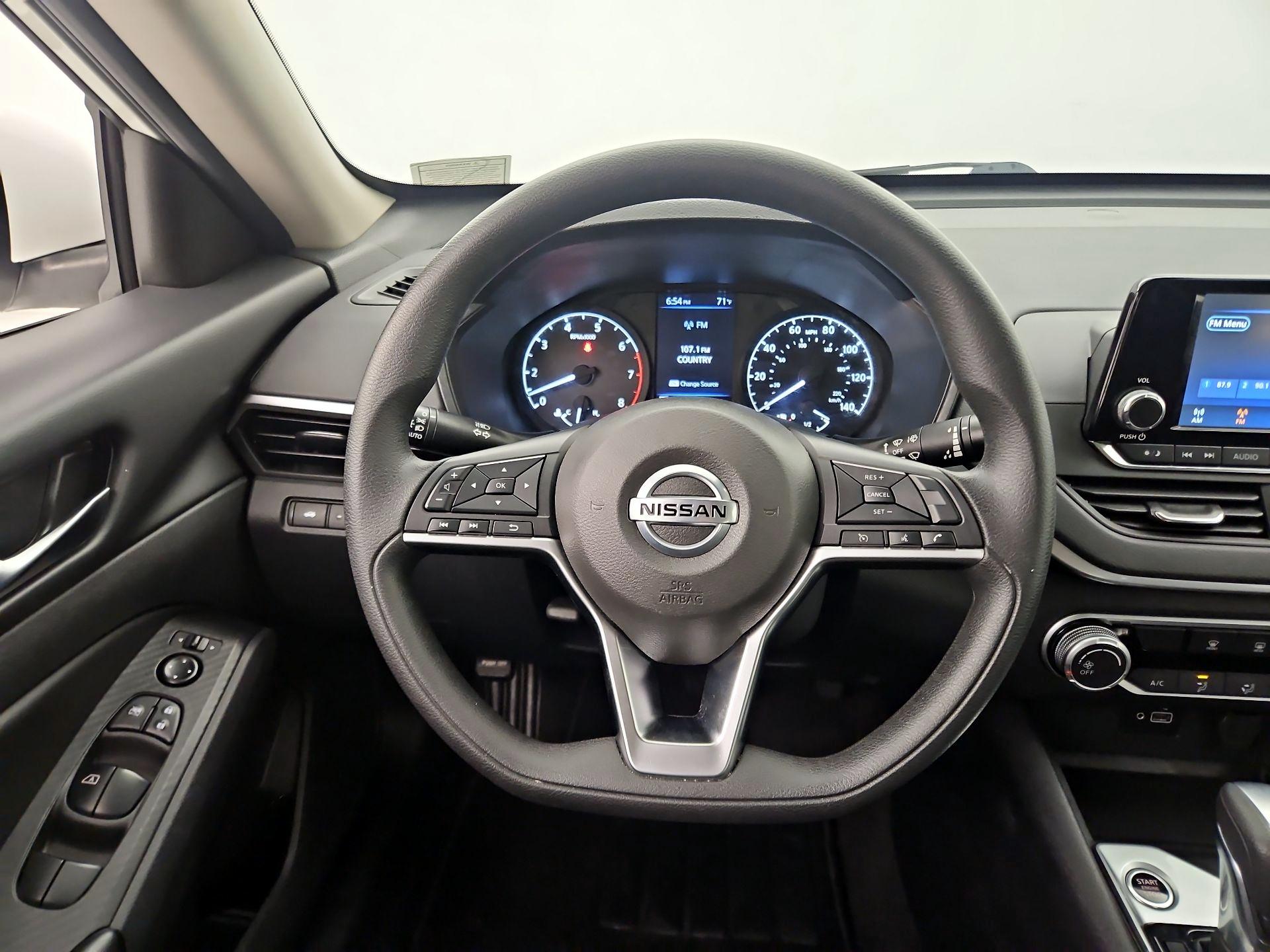 Thumbnail: 2022 Nissan Altima - 10