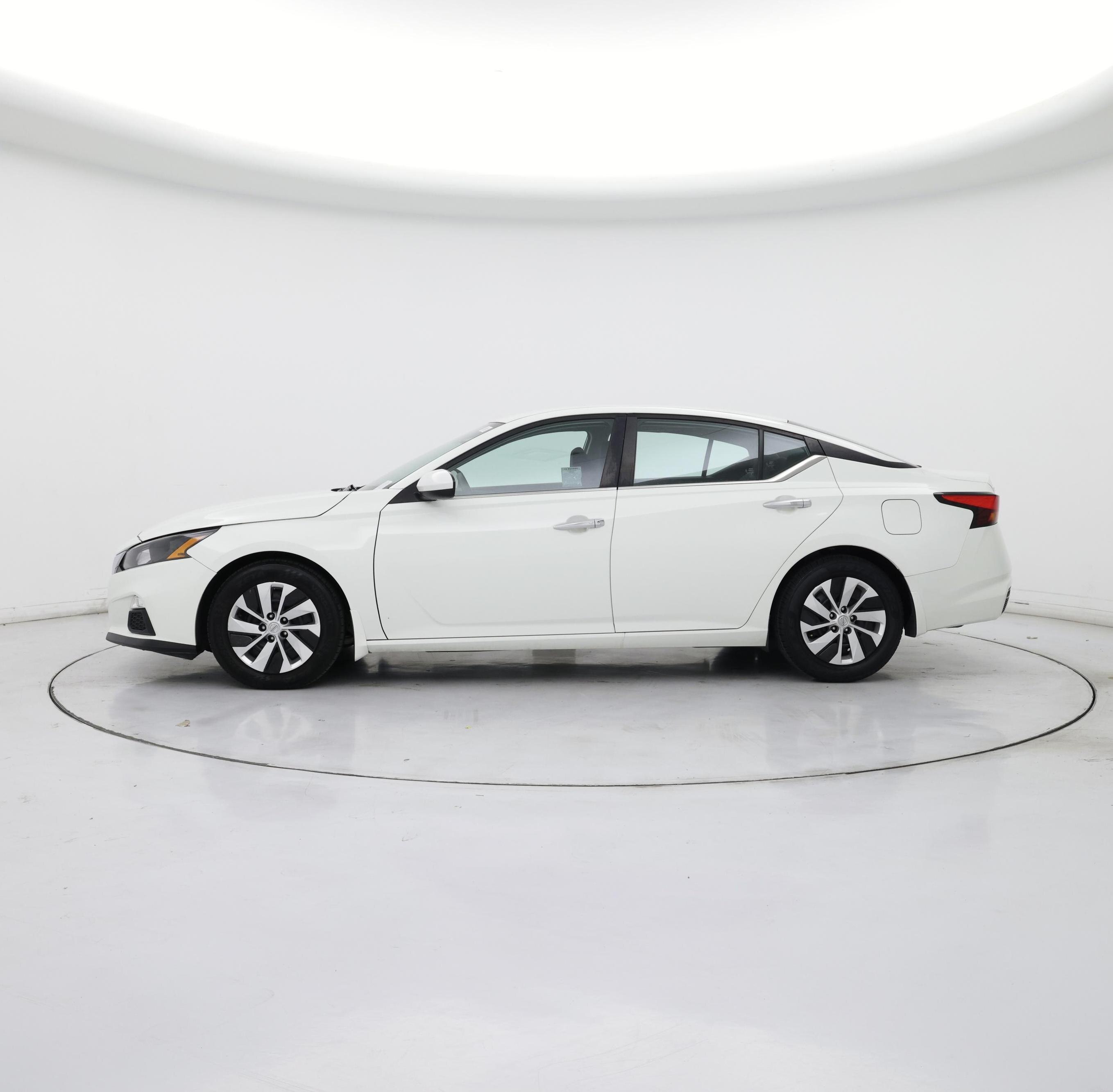 Thumbnail: 2022 Nissan Altima - 3
