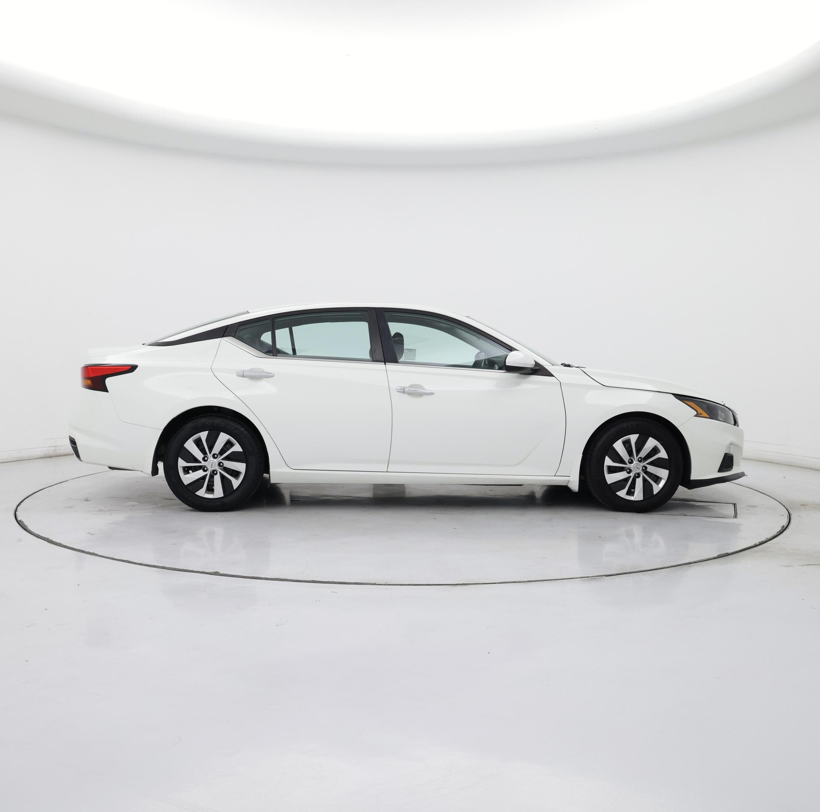 Thumbnail: 2022 Nissan Altima - 7