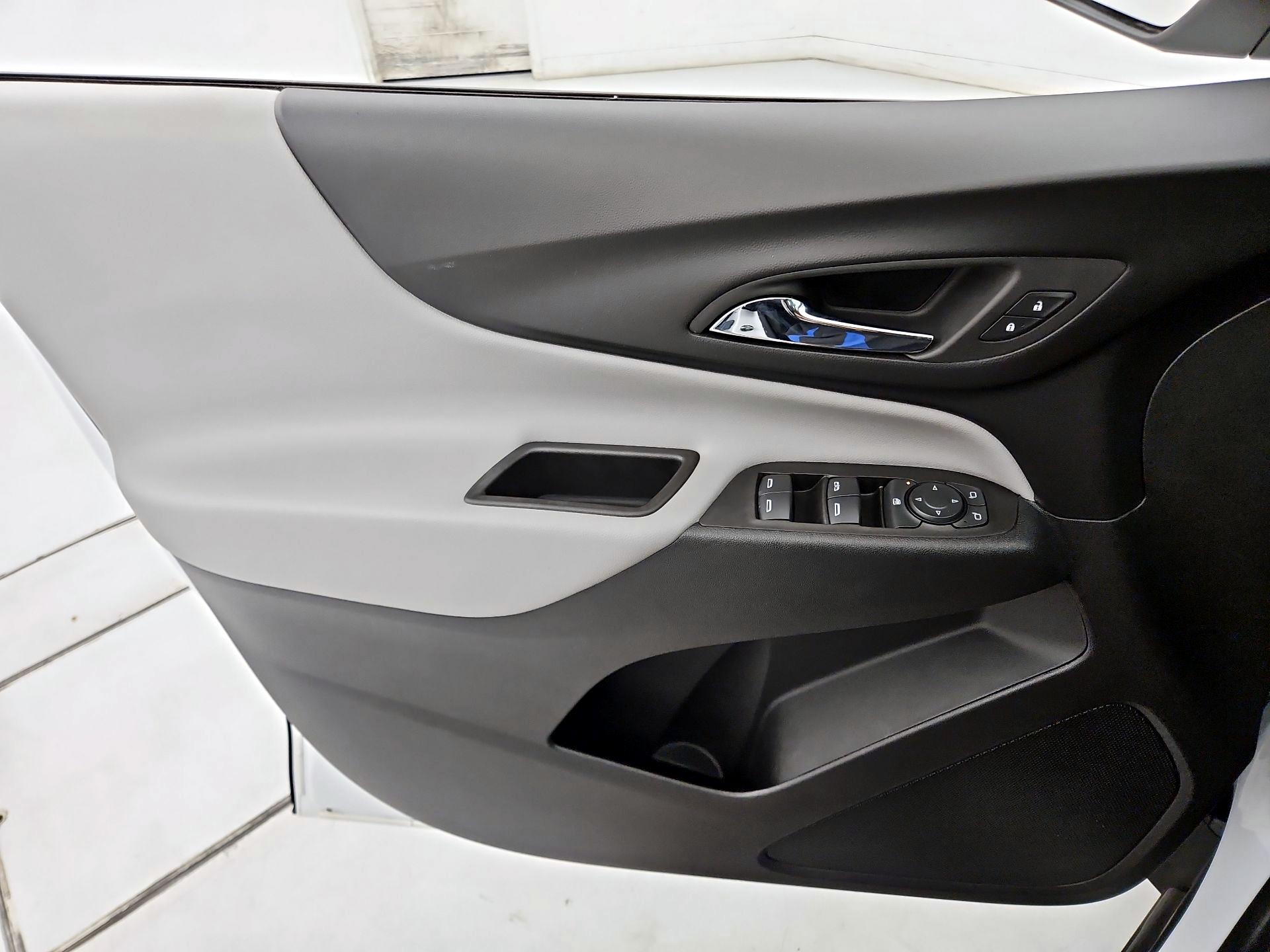 Thumbnail: 2023 Chevrolet Equinox - 12
