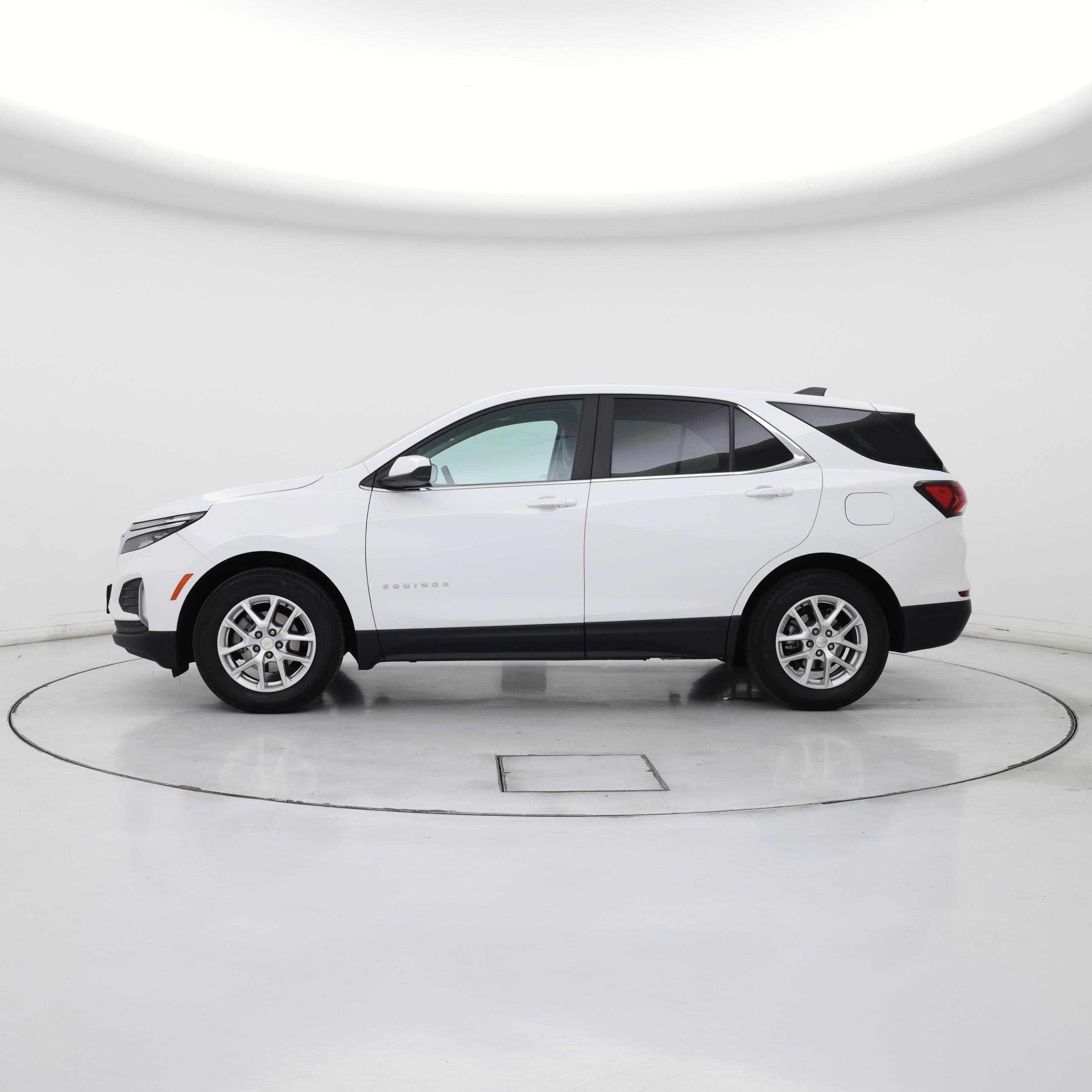 Thumbnail: 2023 Chevrolet Equinox - 3