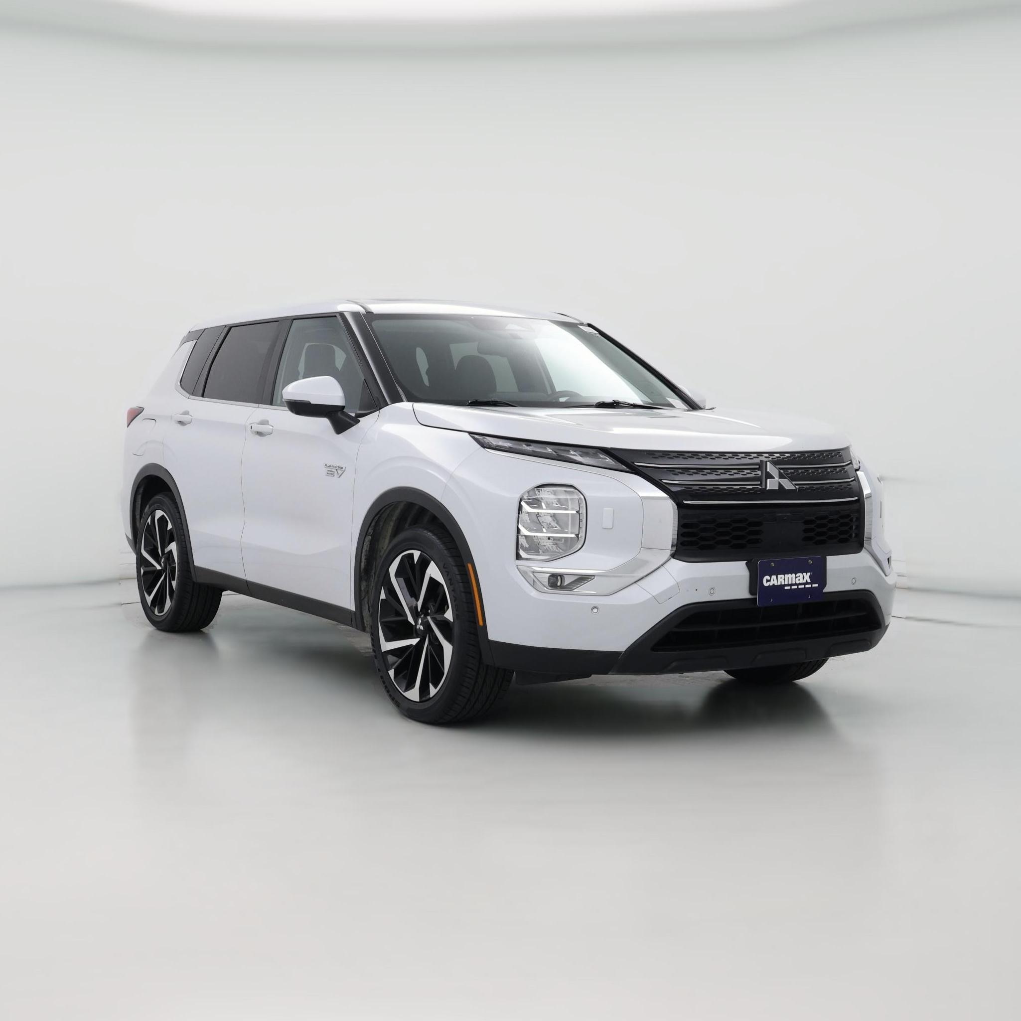 Thumbnail: 2024 Mitsubishi Outlander - 1