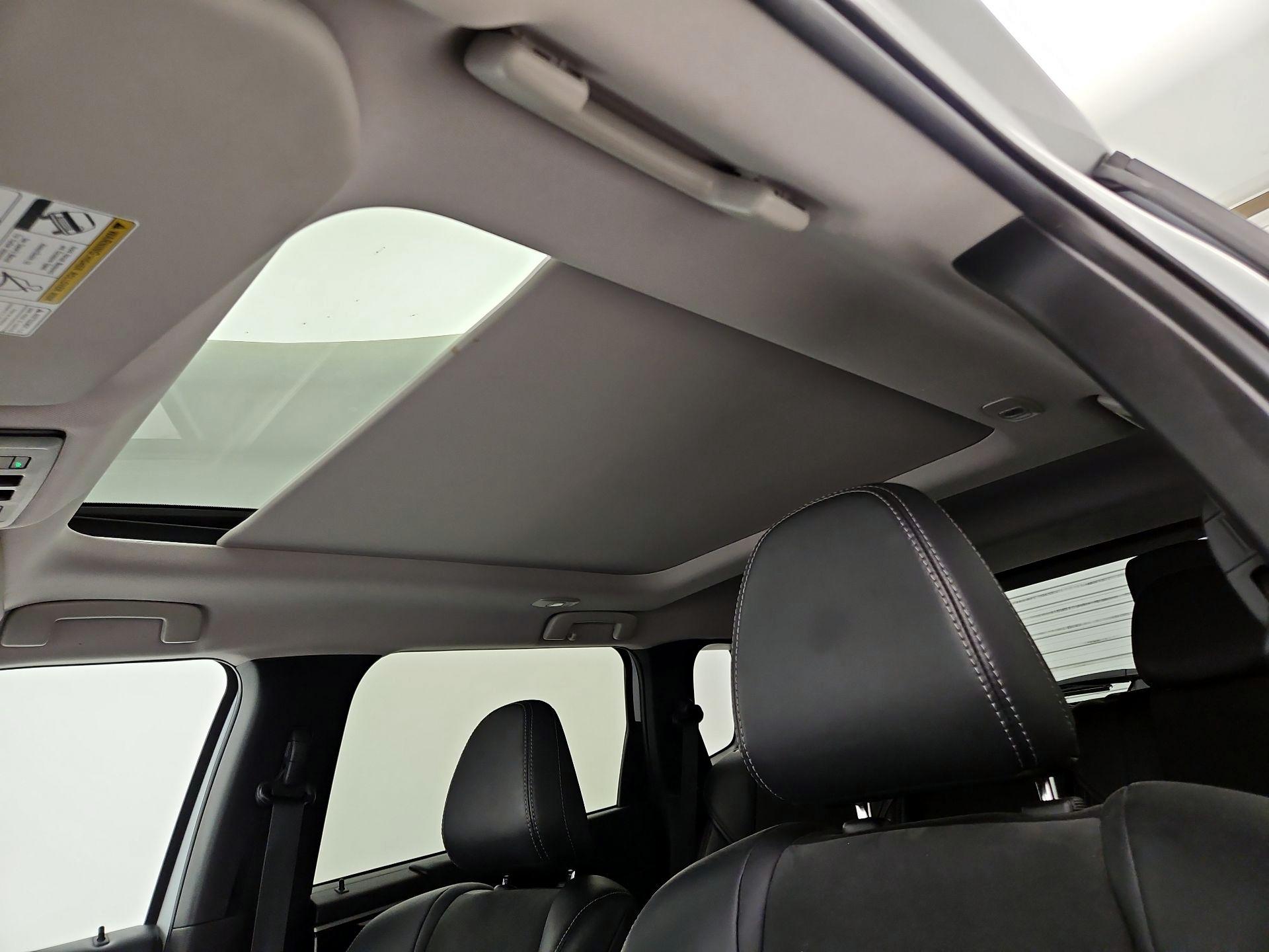 Thumbnail: 2024 Mitsubishi Outlander - 20