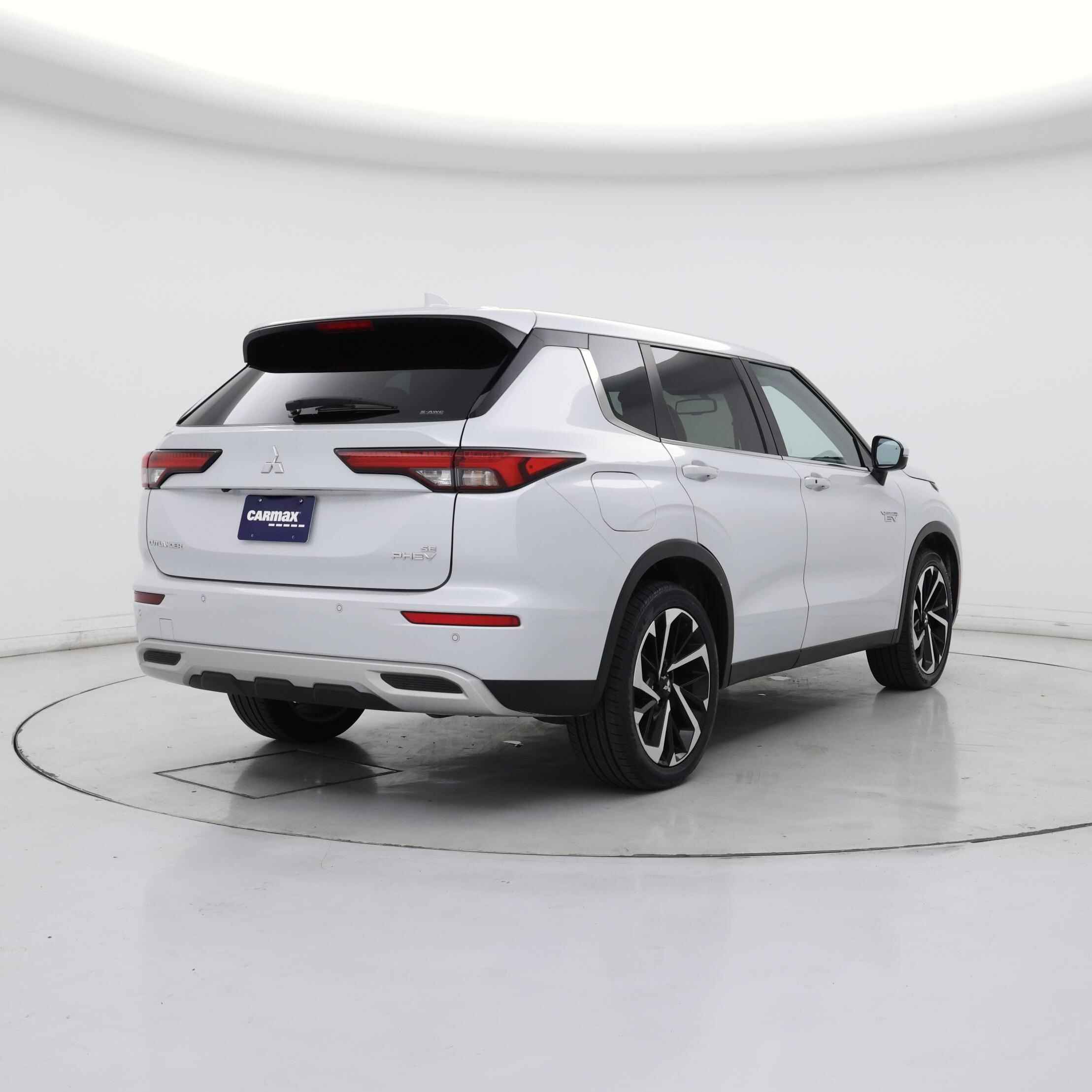 Thumbnail: 2024 Mitsubishi Outlander - 8
