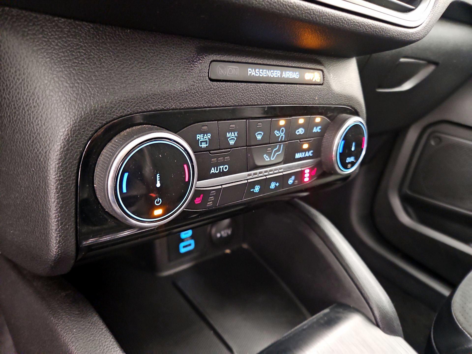 Thumbnail: 2022 Ford Escape - 16