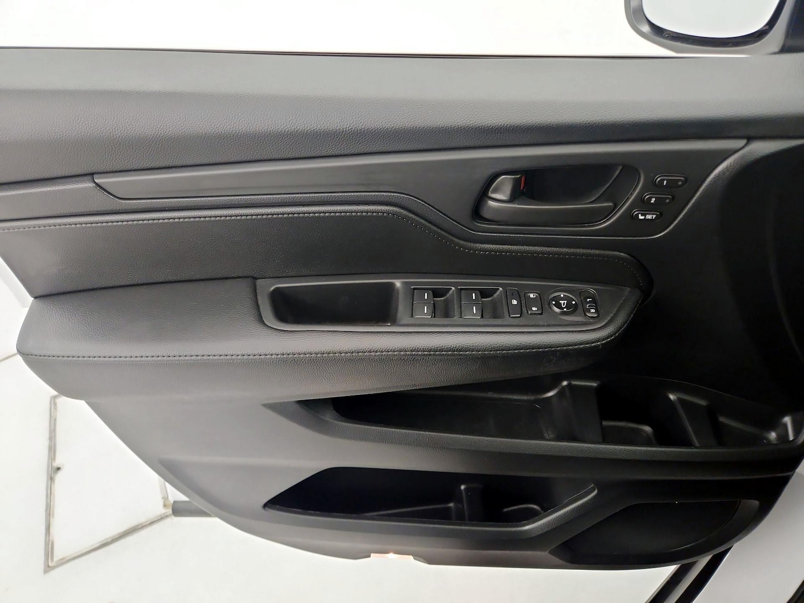 2025 Honda Odyssey EX-L - Photo 13