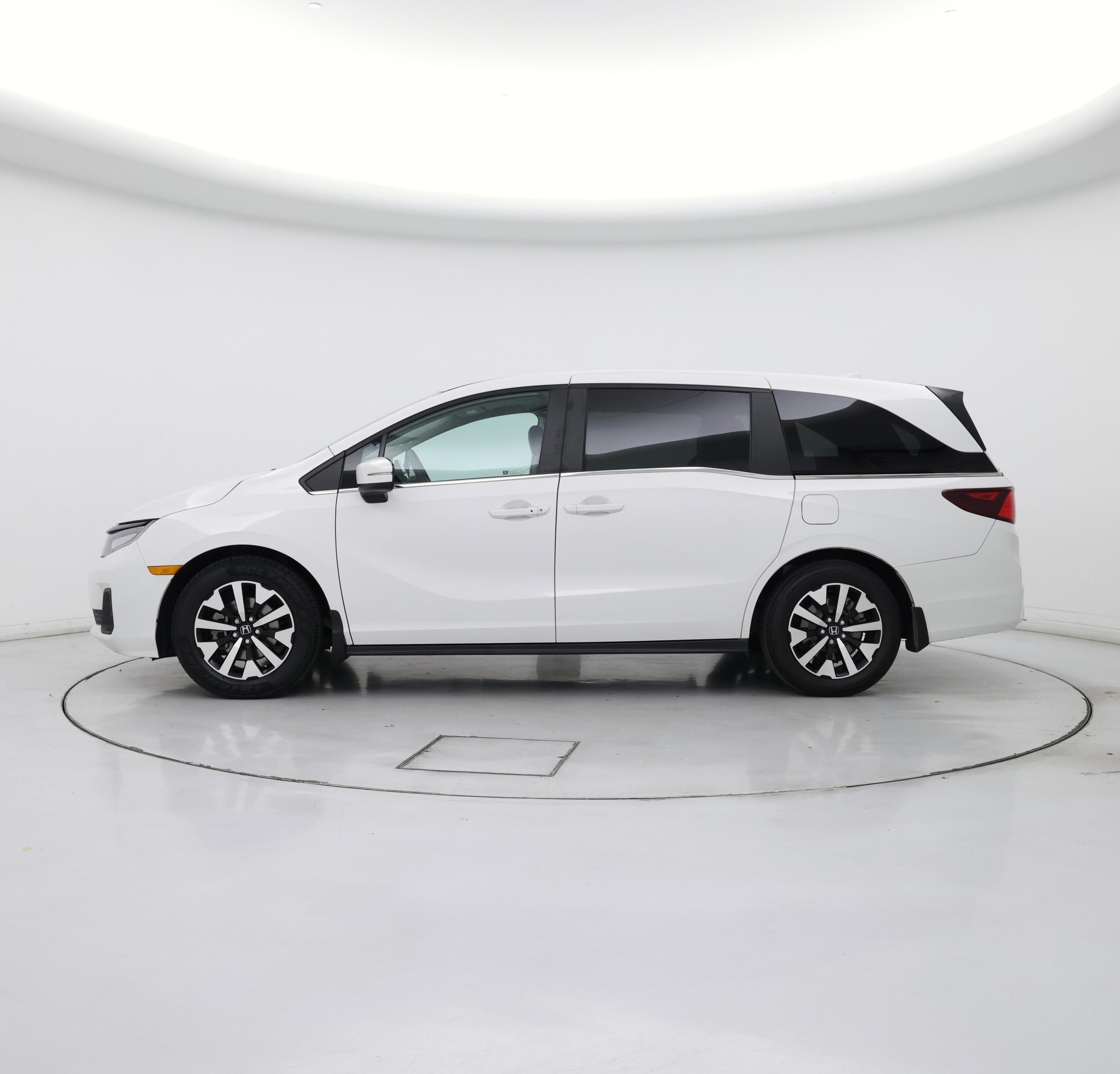 Thumbnail: 2025 Honda Odyssey - 3