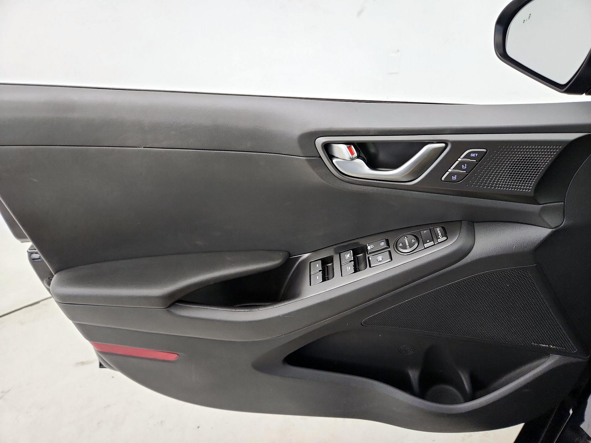 Thumbnail: 2020 Hyundai Ioniq - 12