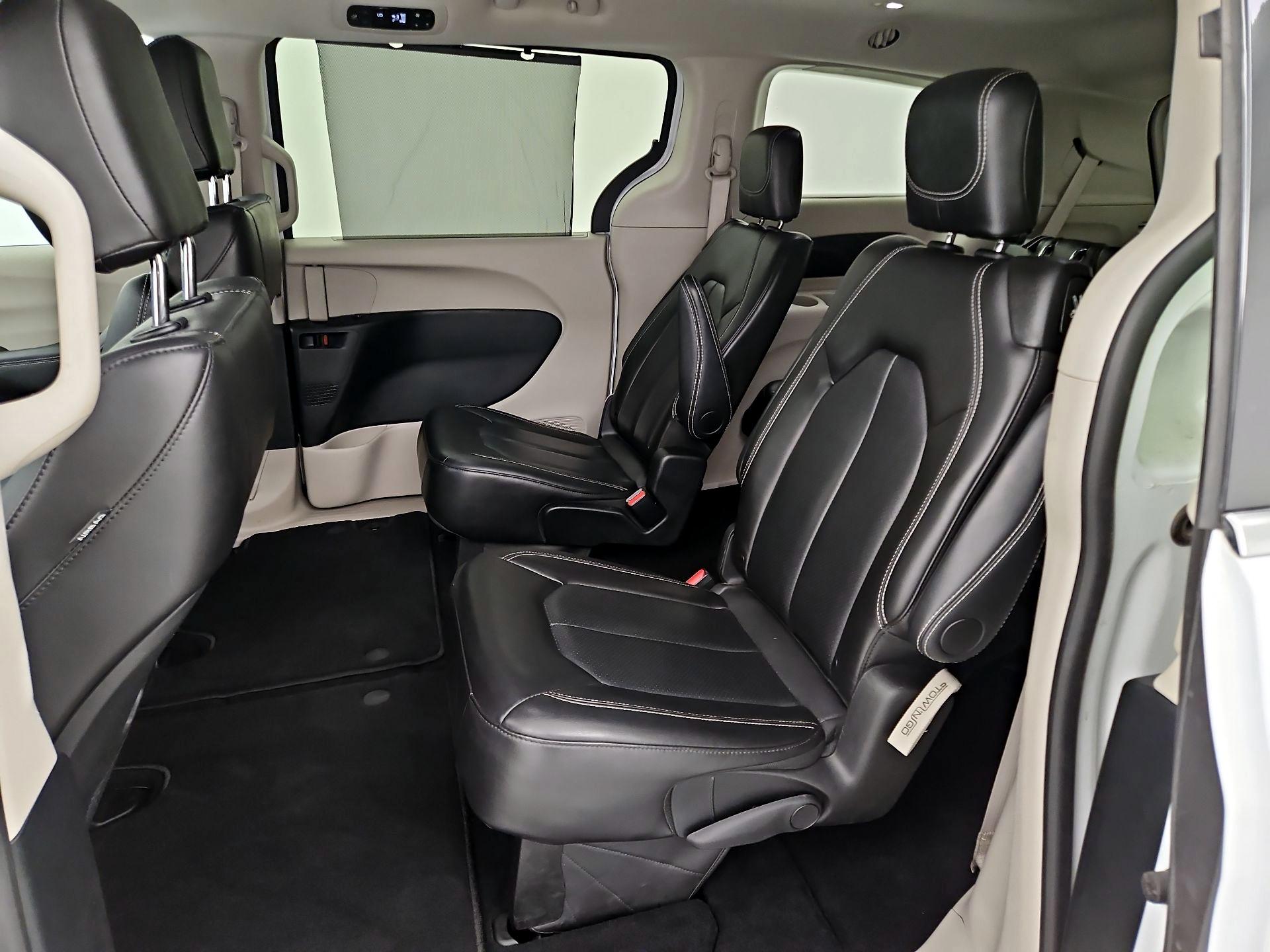 Thumbnail: 2024 Chrysler Pacifica - 19