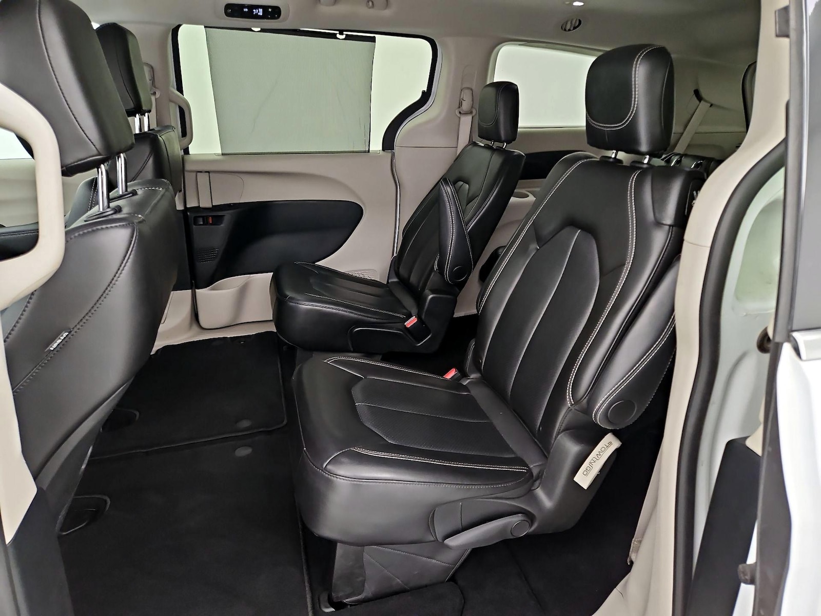 2024 Chrysler Pacifica Touring L - Photo 20