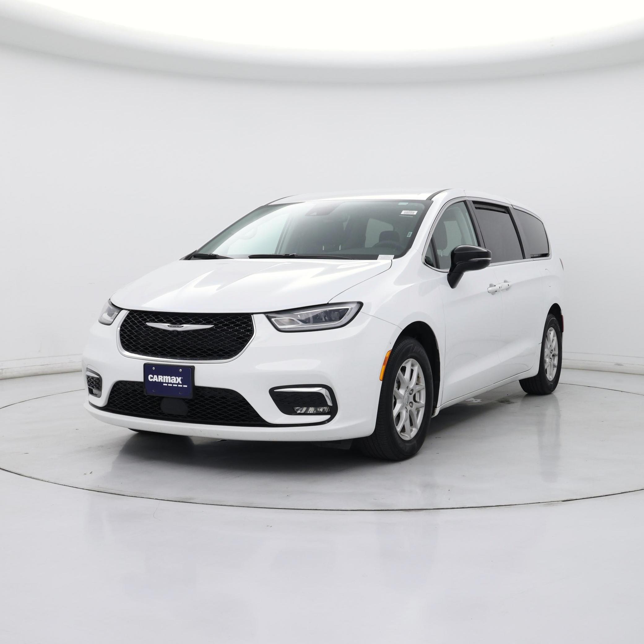 Thumbnail: 2024 Chrysler Pacifica - 4