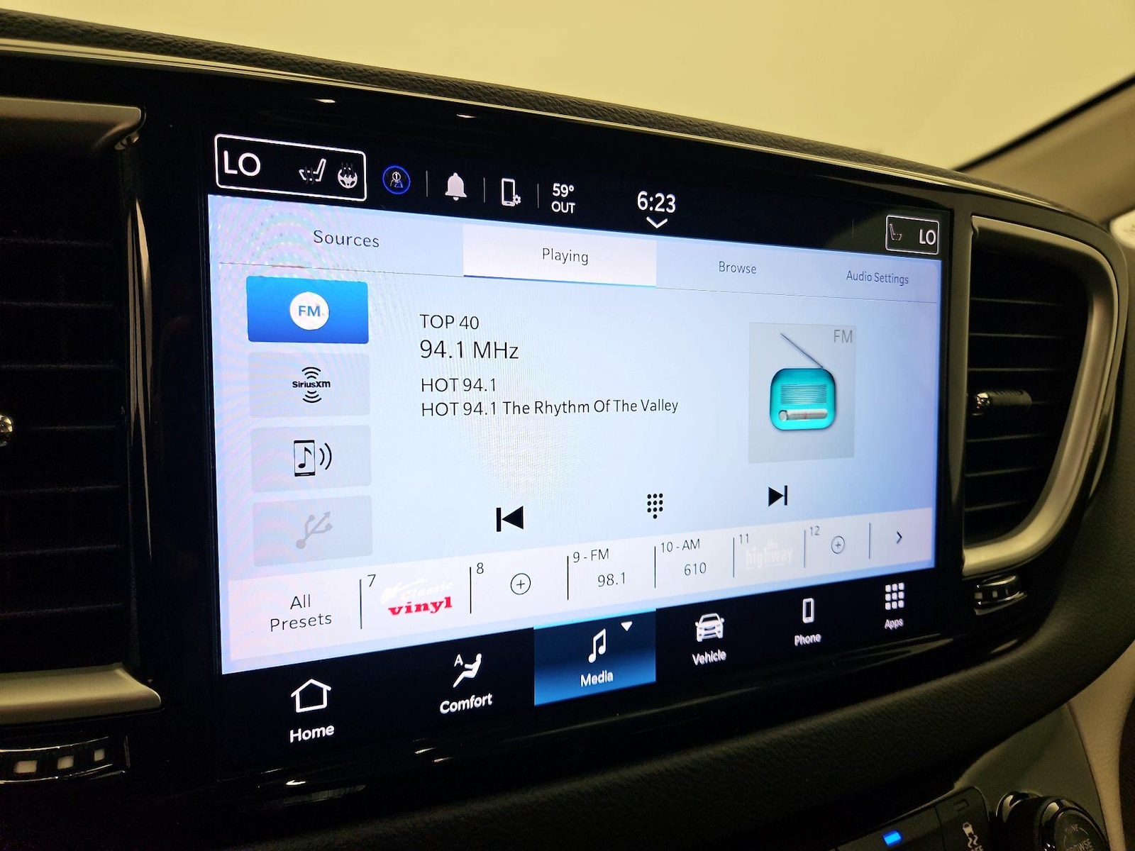 2022 Chrysler Pacifica Touring L - Photo 16