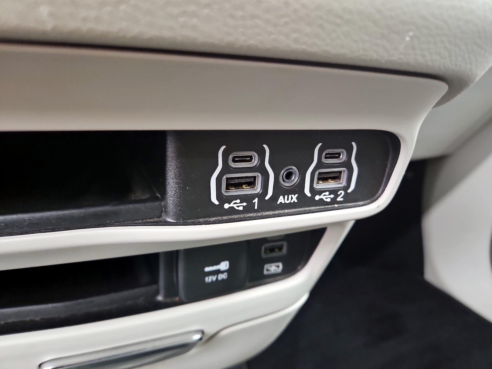 2022 Chrysler Pacifica Touring L - Photo 19
