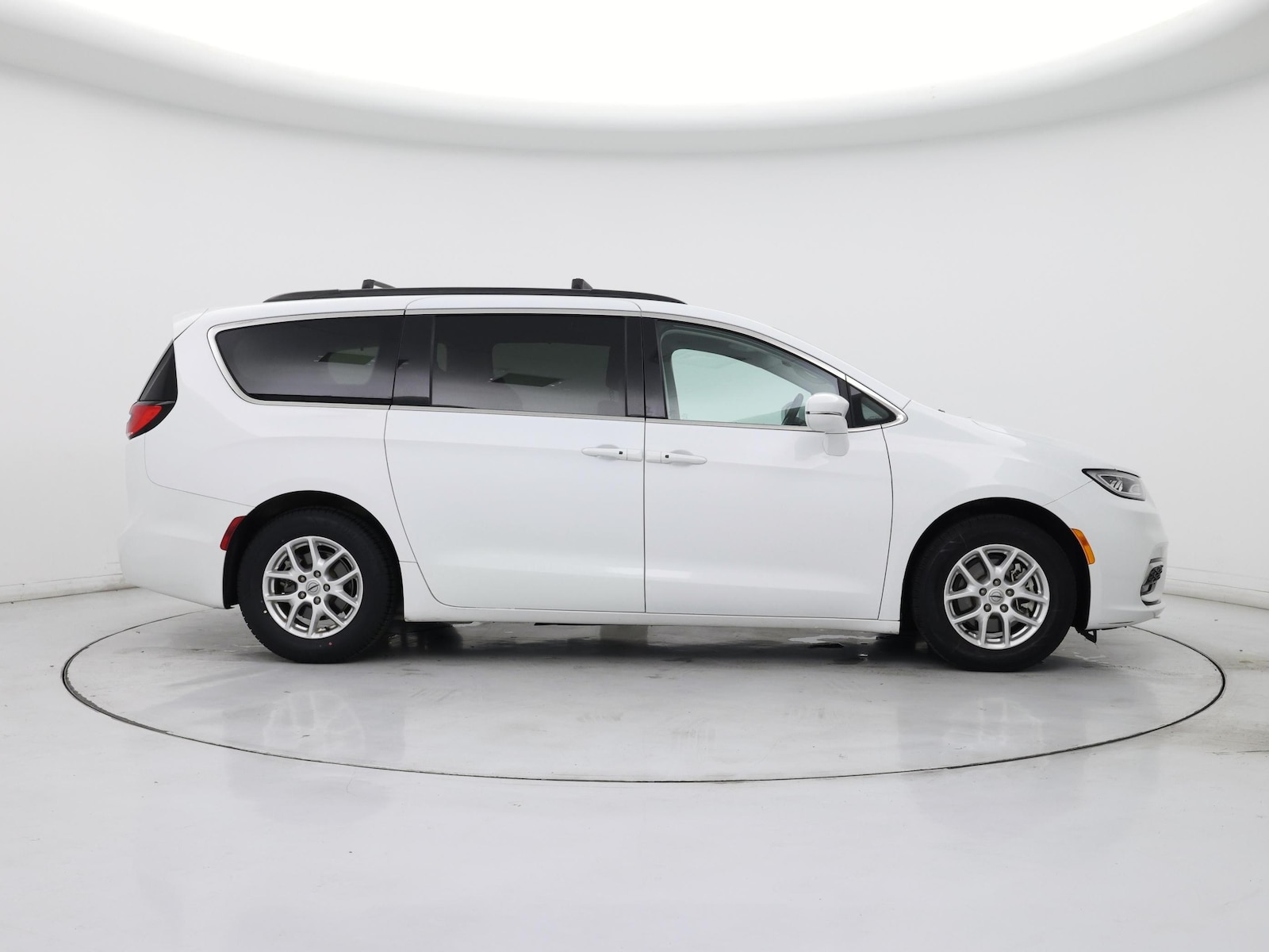 2022 Chrysler Pacifica Touring L - Photo 8