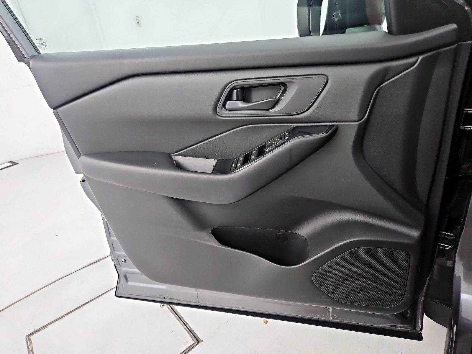 2024 Nissan Rogue S - Photo 13