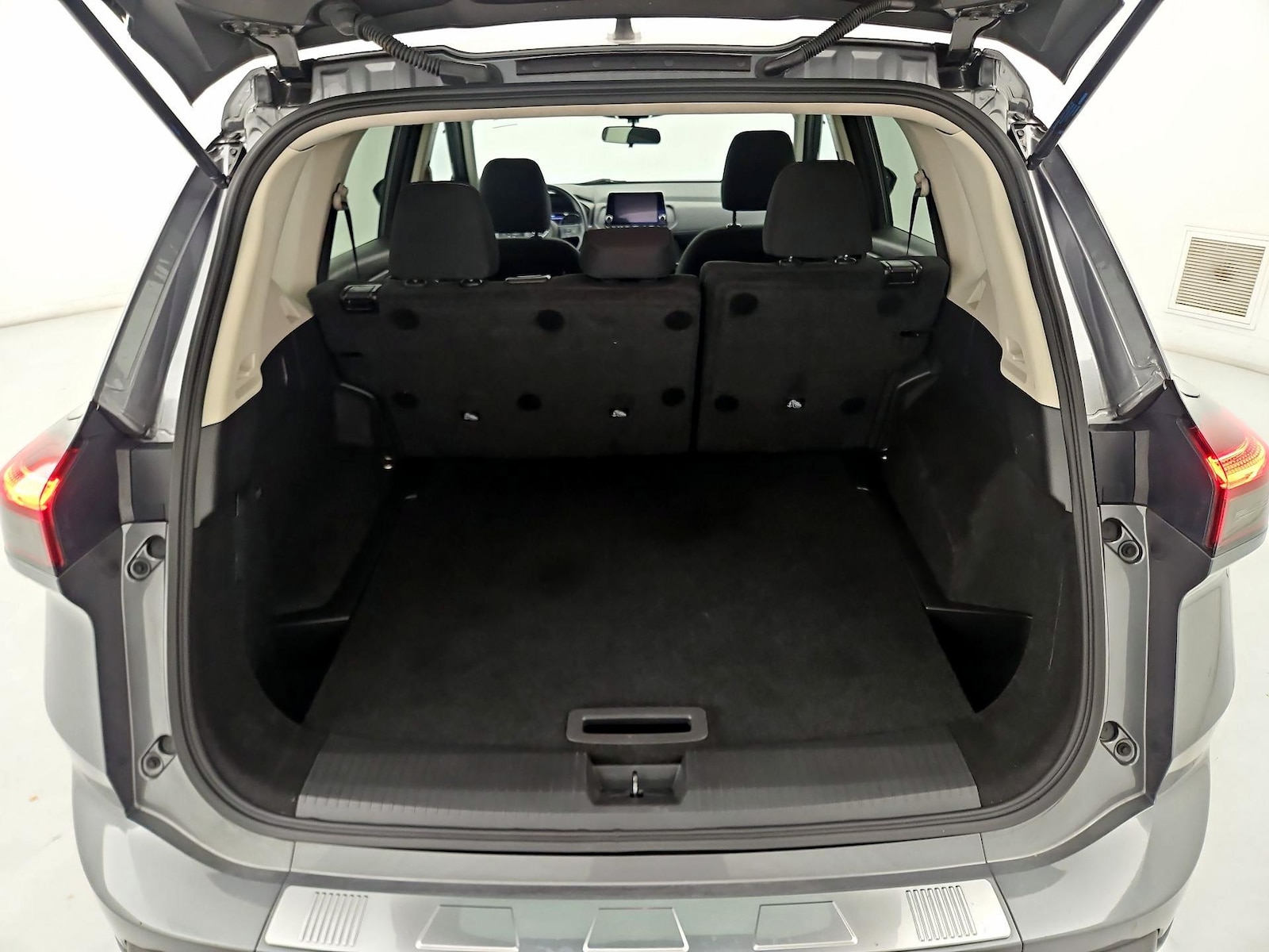 2024 Nissan Rogue S - Photo 21
