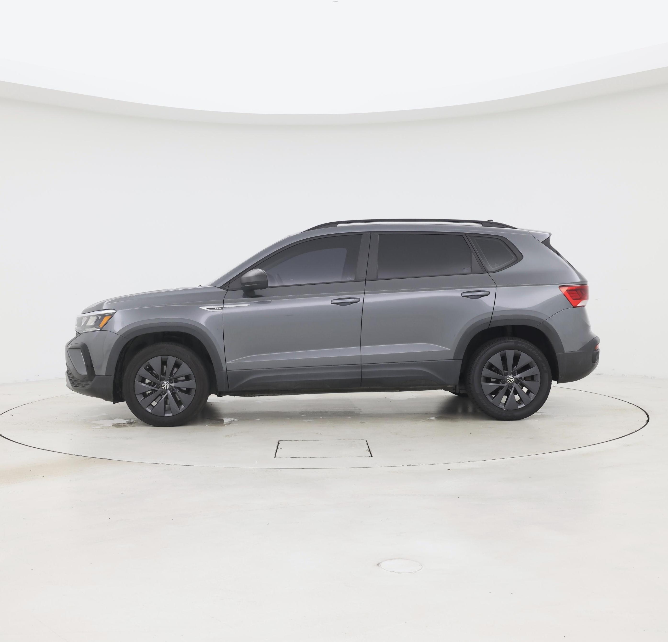 Thumbnail: 2022 Volkswagen Taos - 3